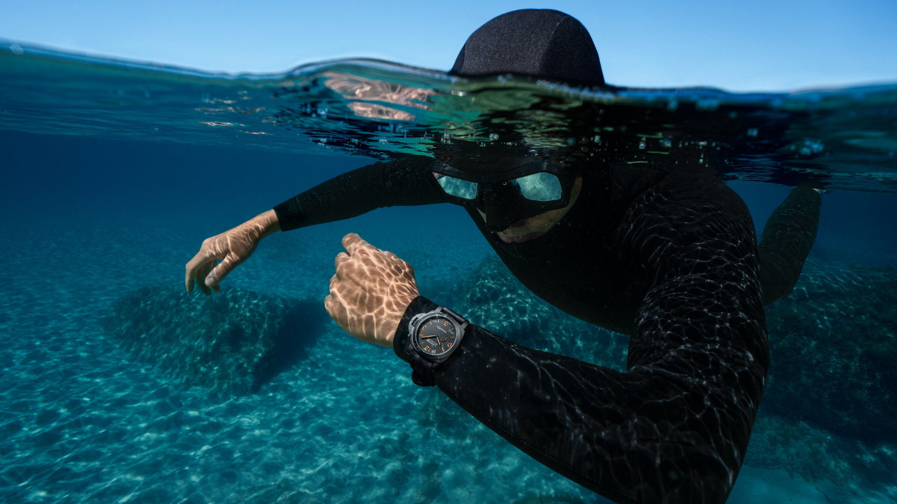 Panerai Luminor Marina PAM01707: Carbotech™ na caixa de 44 mm, Super-LumiNova bege sem data e o calibre P.9010 com três dias de reserva