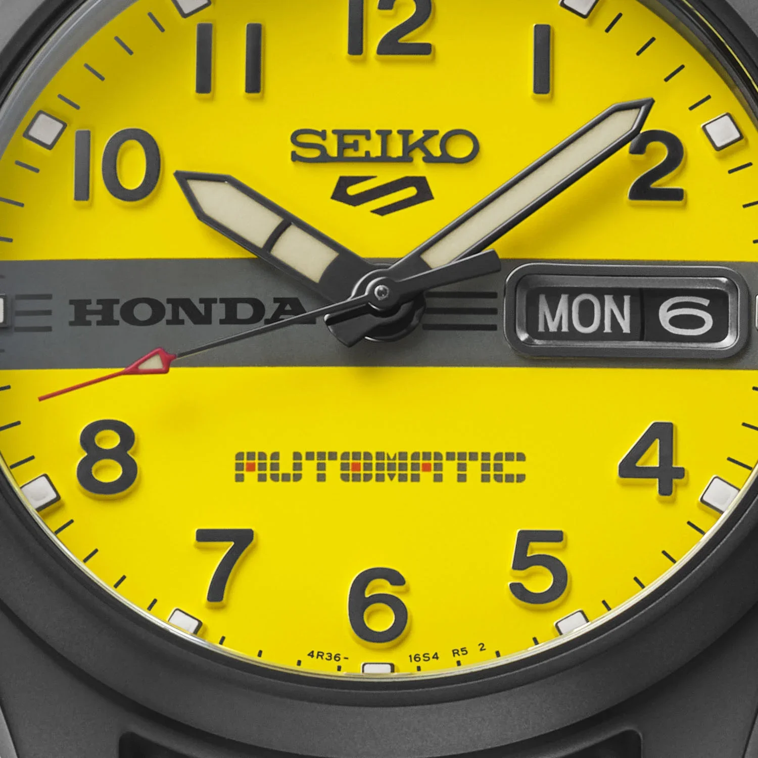 Seiko-5-Sports-x-Honda-Motocompo-45th-anniversary-HDB010-7.webp