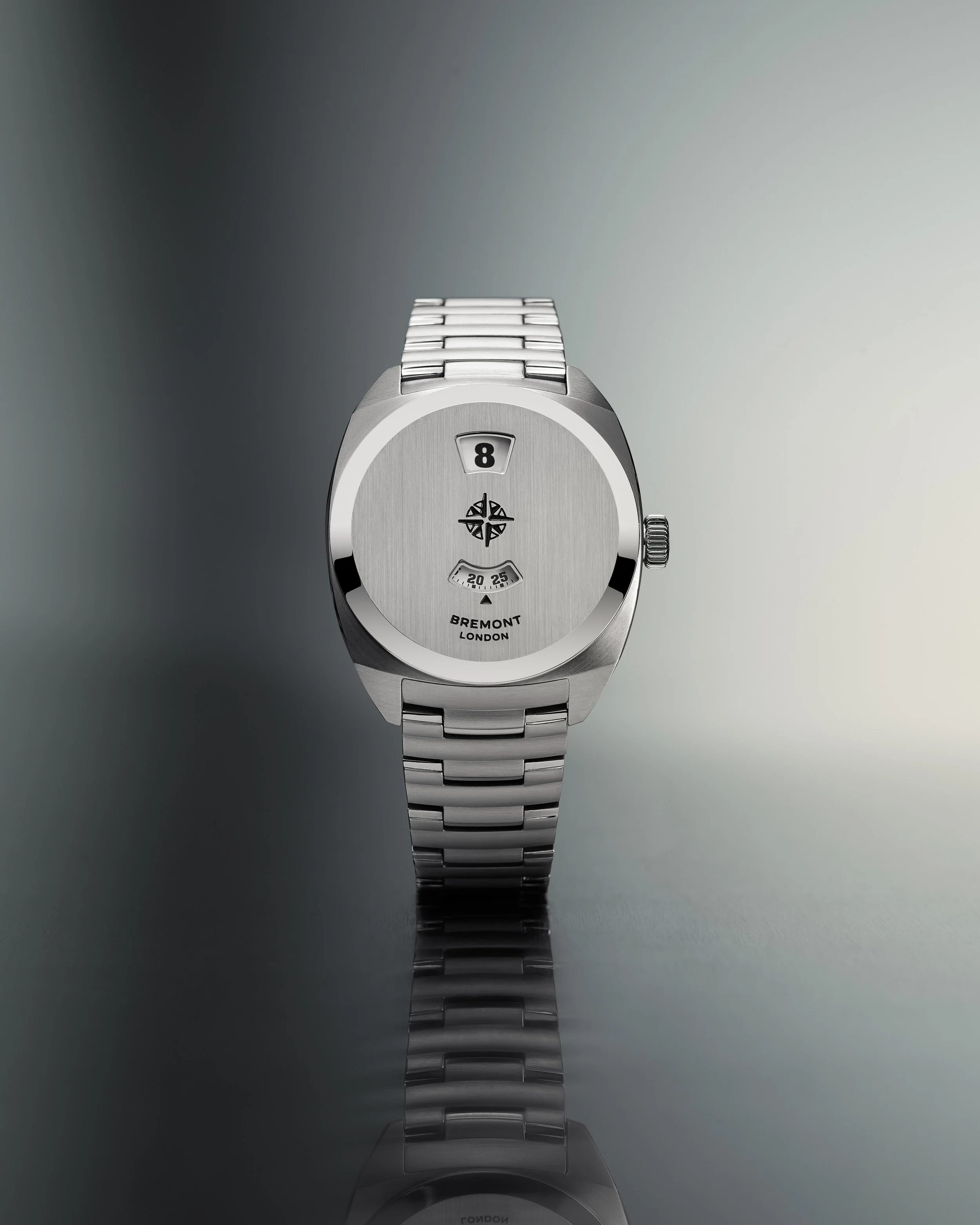 Bremont_TerraNova35_JumpingHour_B_Hero.jpg