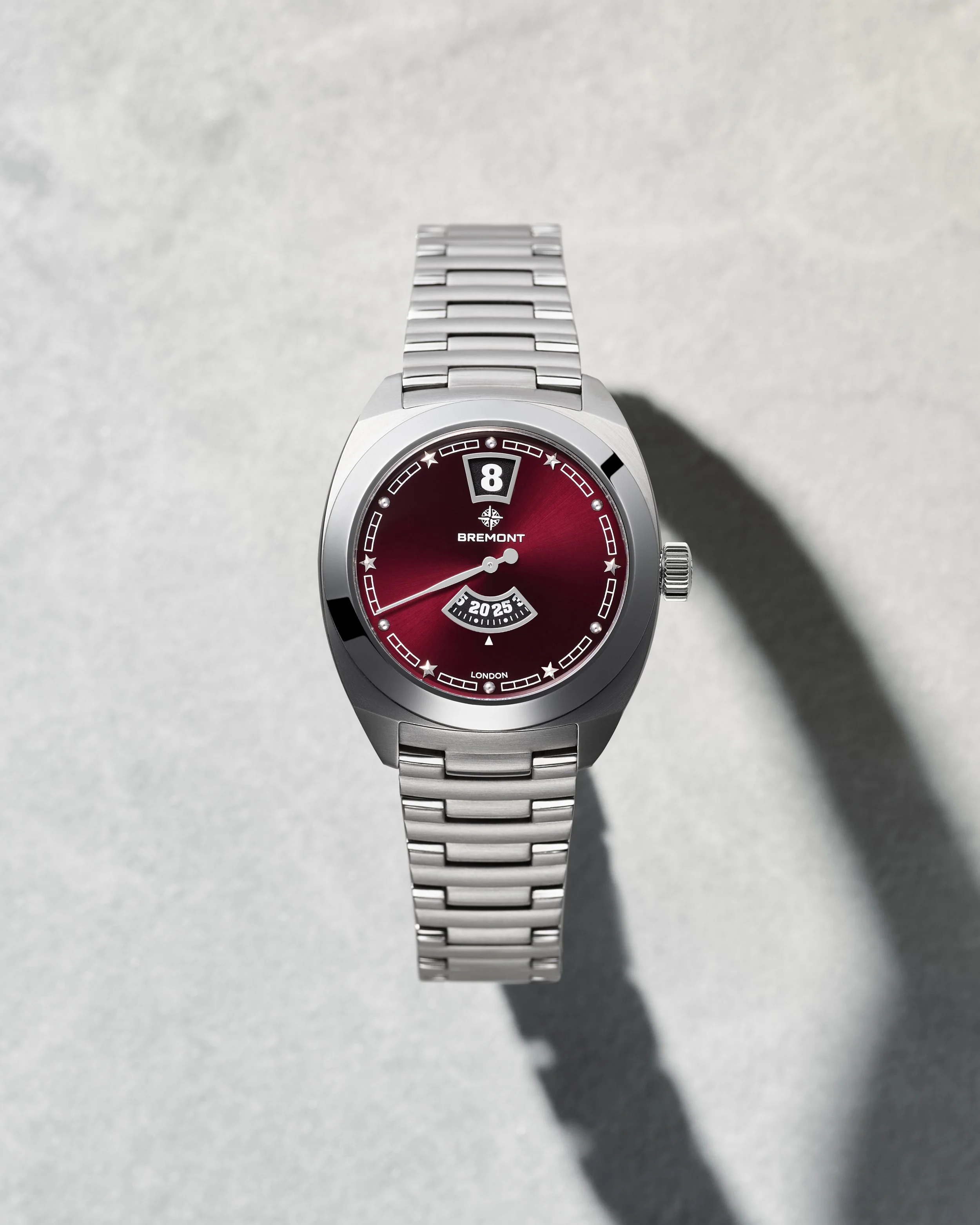 Bremont_TerraNova35_JumpingHour_Burgundy_TopDown_B.jpg