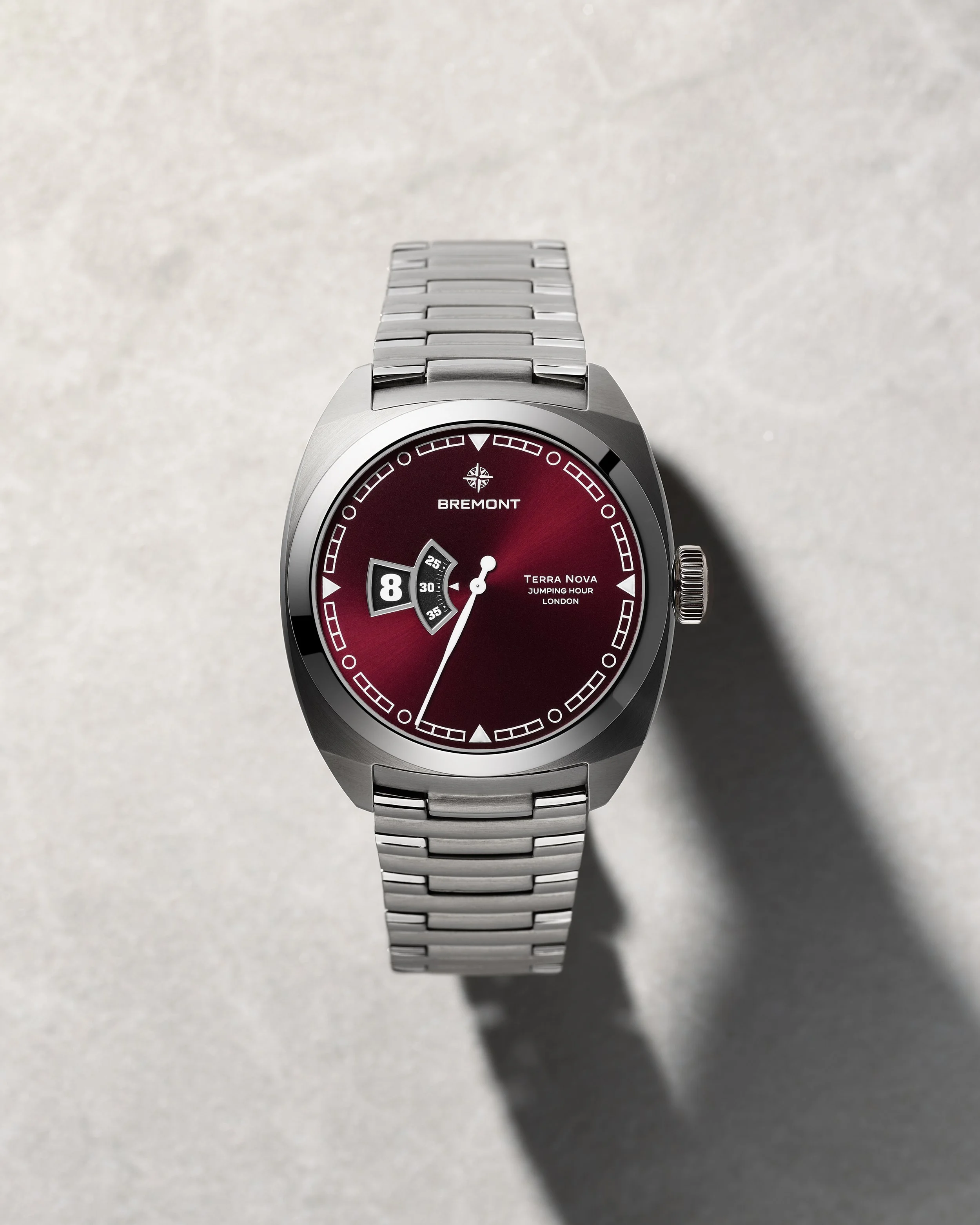 Bremont_TerraNova40.5_JumpingHour_Burgundy_TopDown_B.jpg