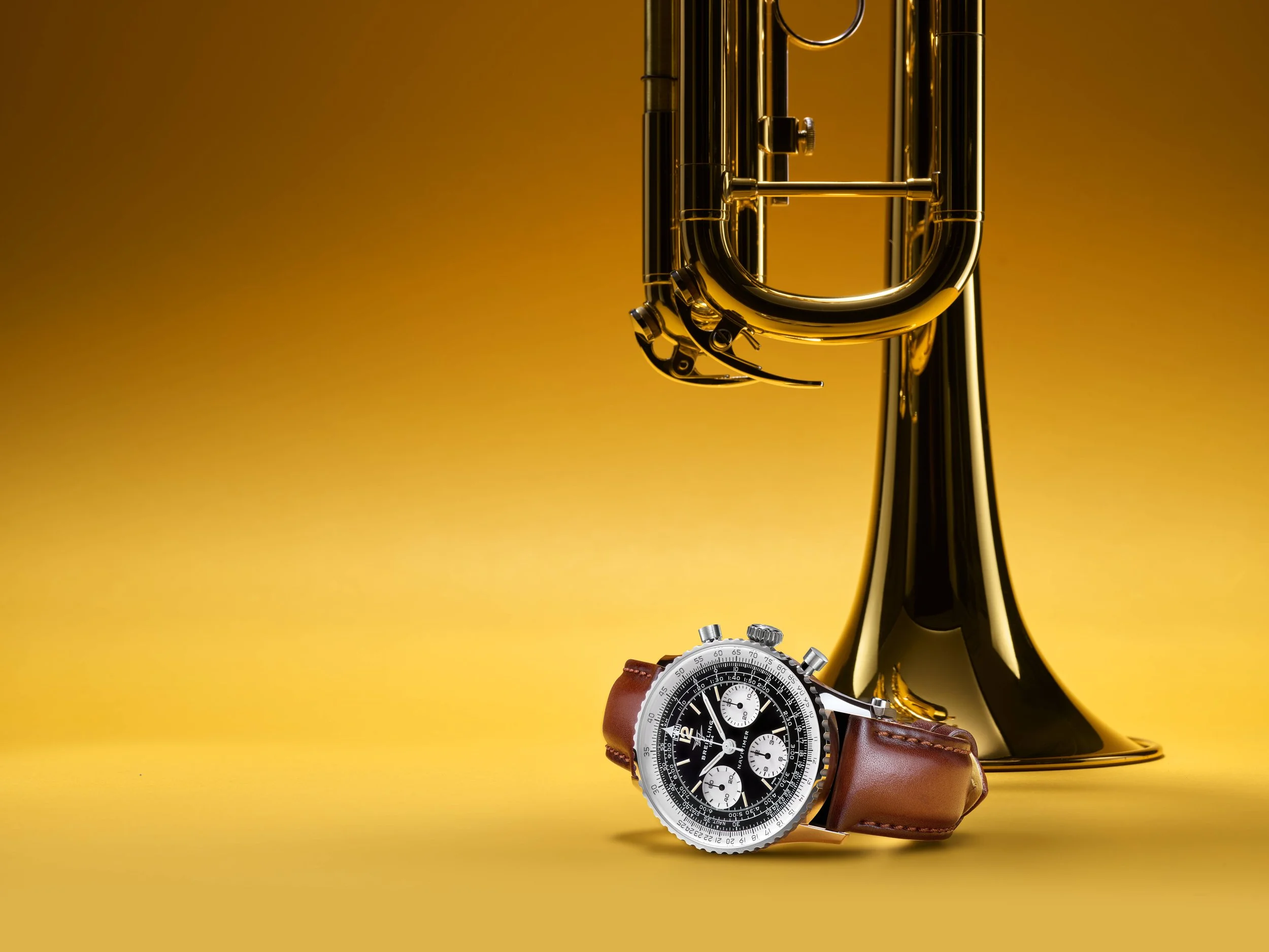 01_Breitling-Navitimer-B09-Chronograph-41-Tribute-to-Miles-Davis_AB09501A1B1X1_RGB.jpg