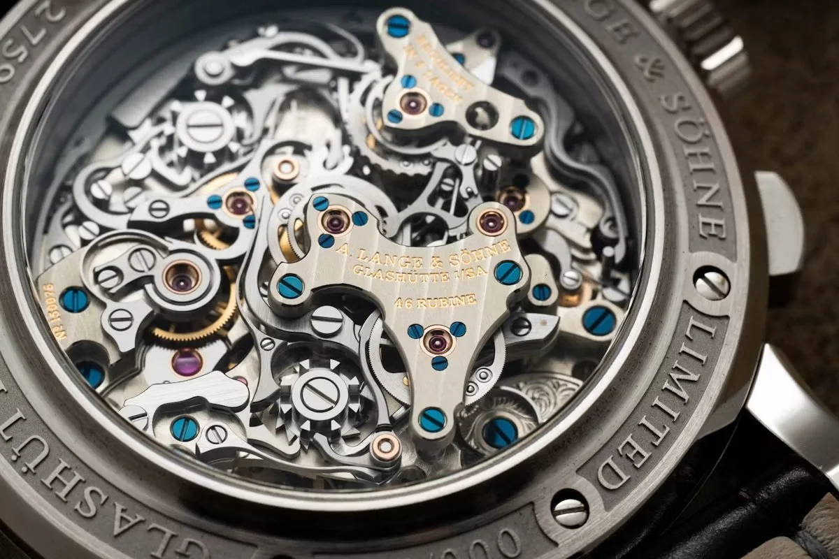 tan2h-lange-triplesplit-platinum-04959-compressed.jpeg