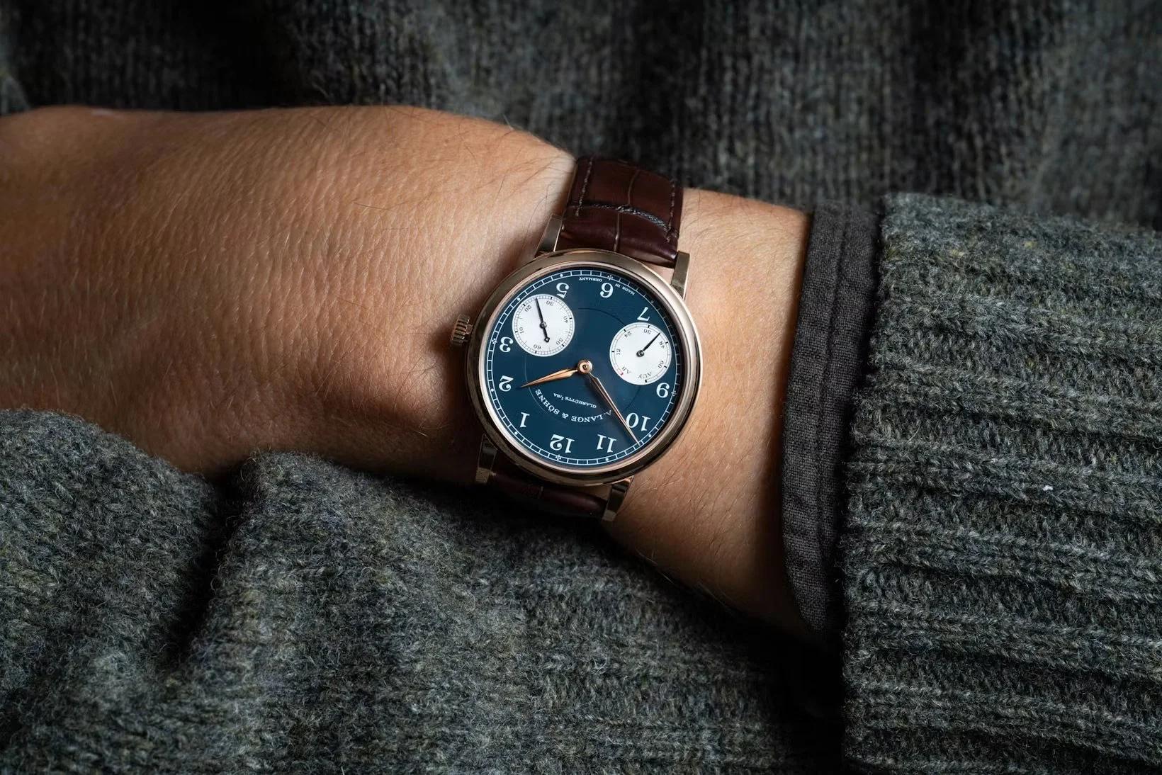 tan2h-lange-1815-updown-bluele-05075-compressed.jpeg