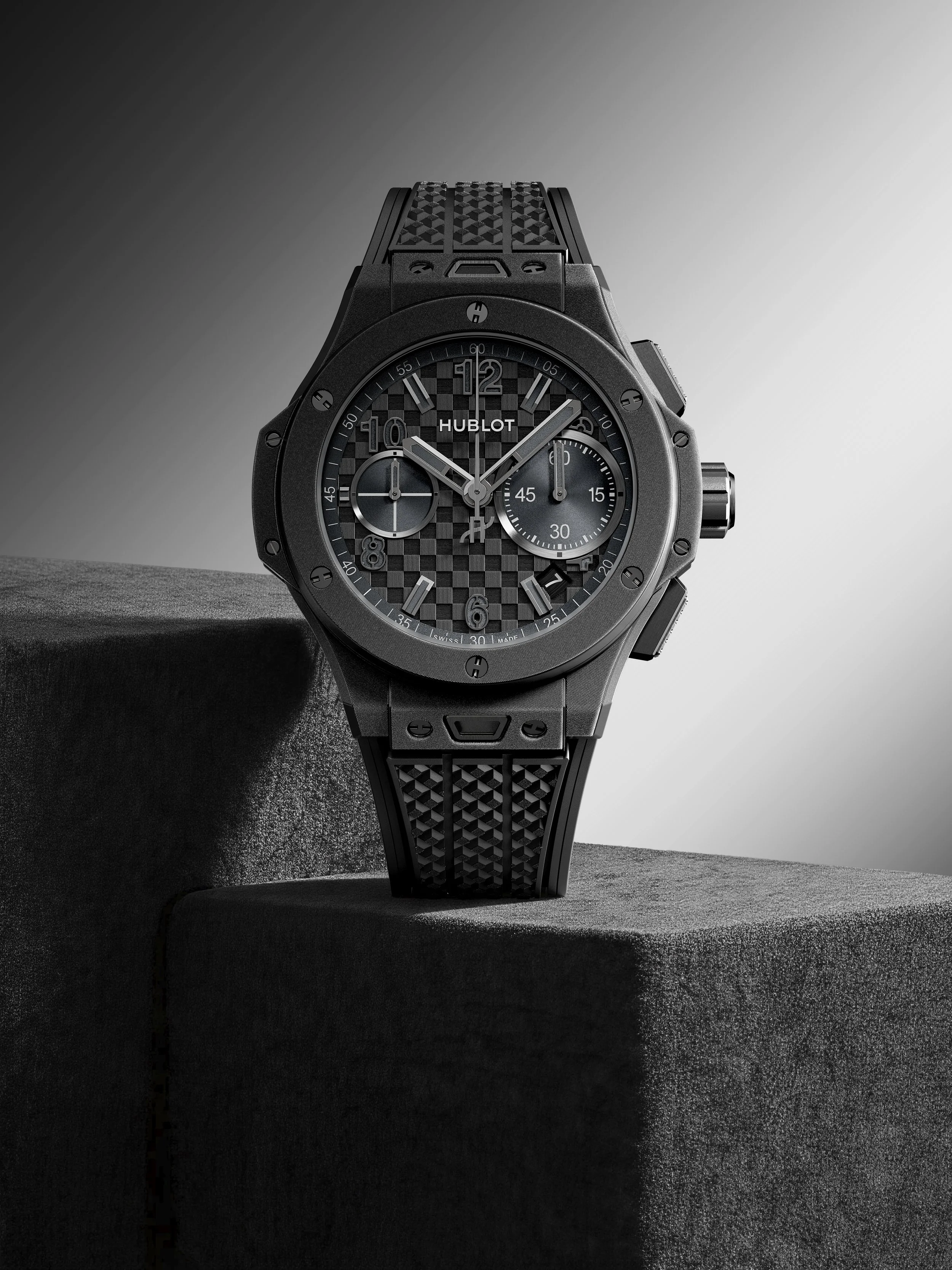 Hublot-Big-Bang-Original-Soft-Touch-All-Black-4.jpg