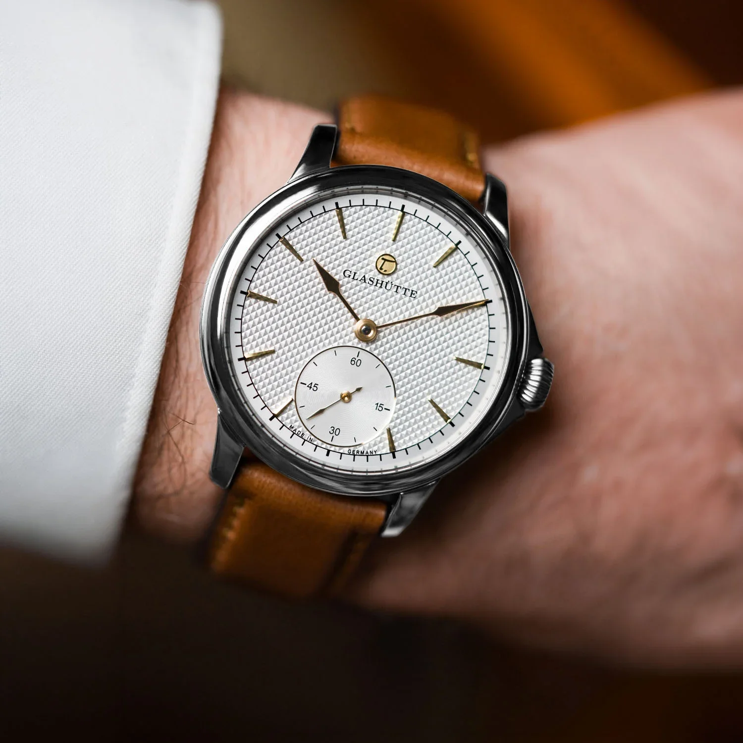 Tutima-Patria-Grade-5-Titanium-and-18k-Gold-Calibre-617-in-house-6612-09-3.webp