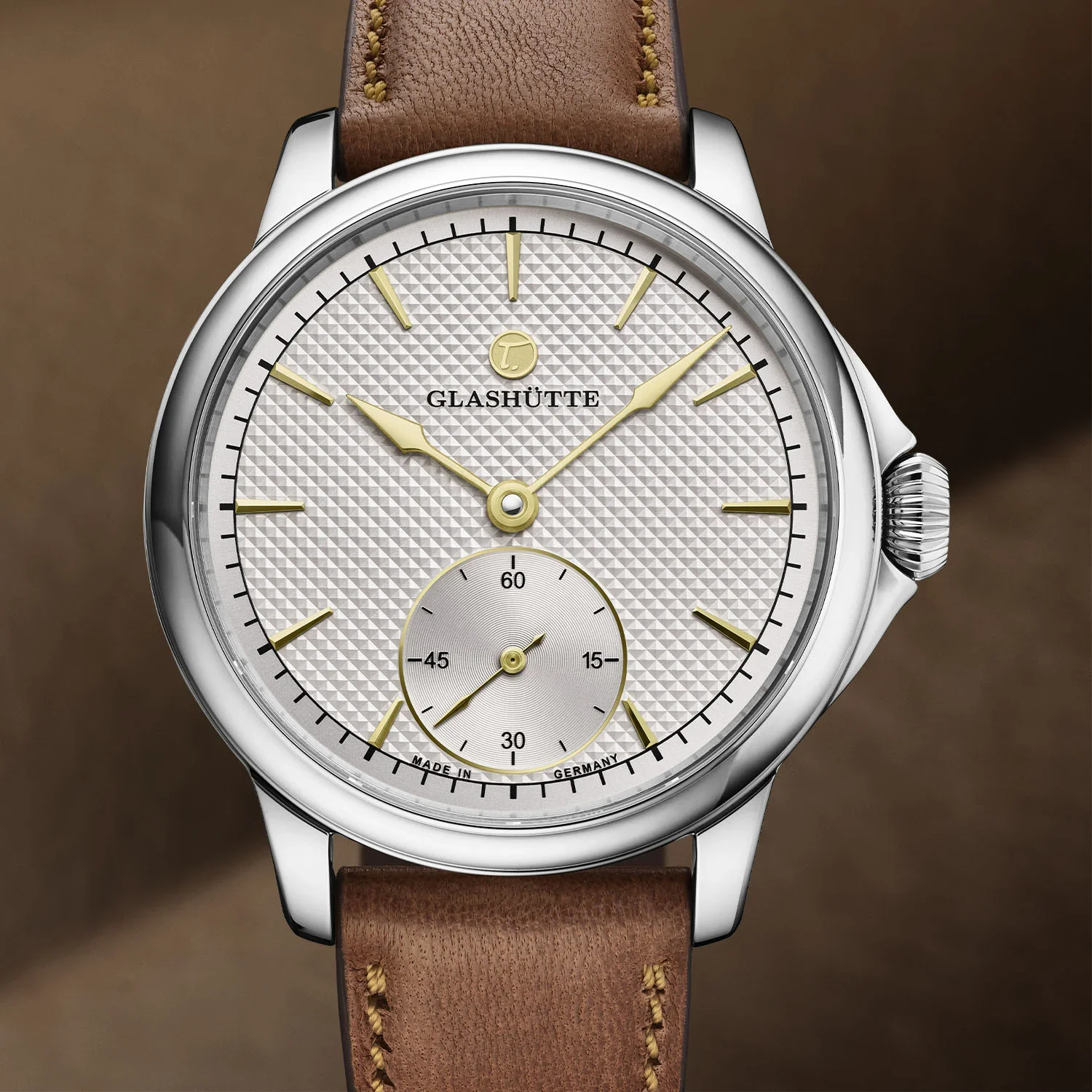 Tutima-Patria-Grade-5-Titanium-and-18k-Gold-Calibre-617-in-house-6612-09-4.webp