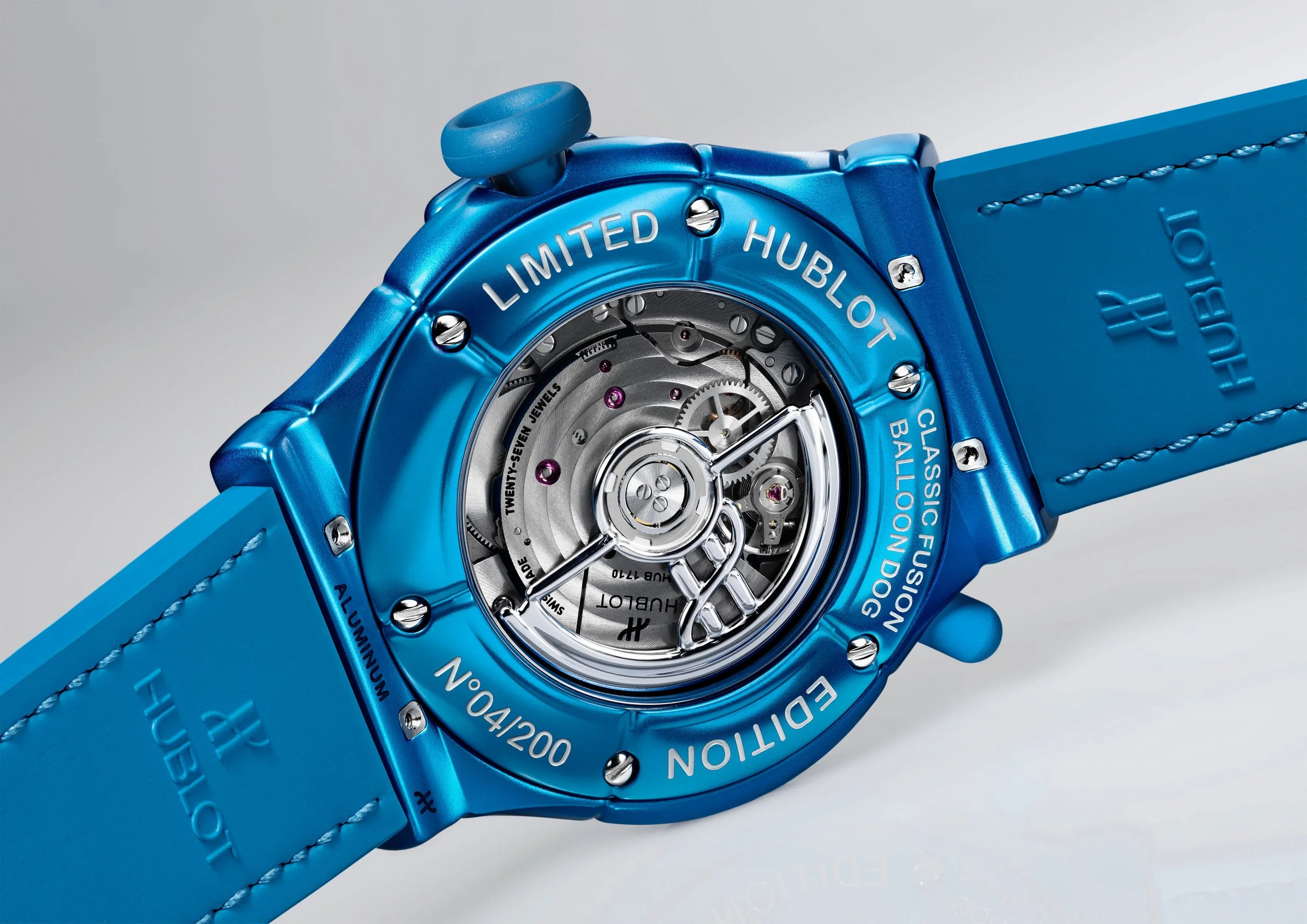 Hublot_Classic Fusion Balloon Dog by Jeff Koons Blue (11).jpg