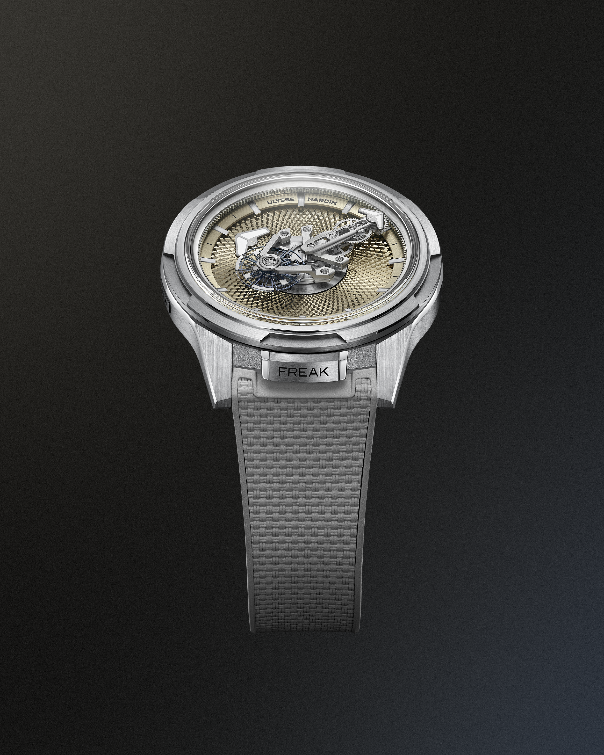 2403-500LE-4A-GUI_3A Cobra Low.png