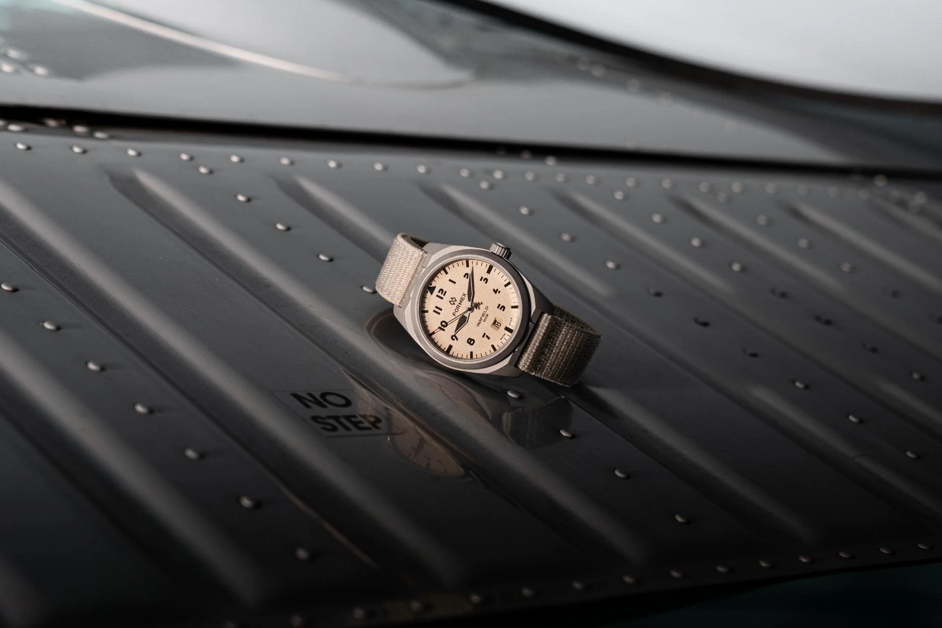 Formex AirField 40 mm Automatic Desert Sand - Styled Image 1.jpg