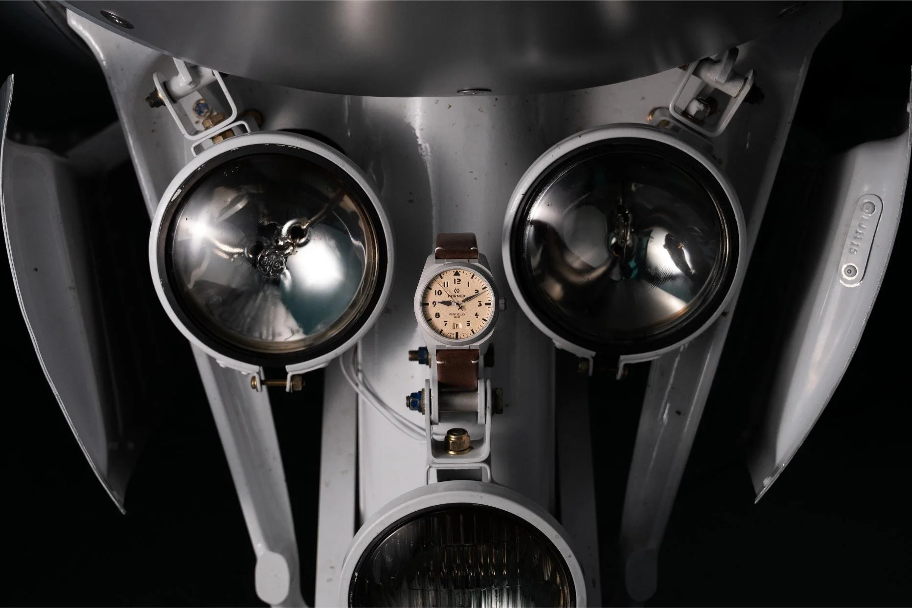Formex AirField 40 mm Automatic Desert Sand - Styled Image 2.jpg