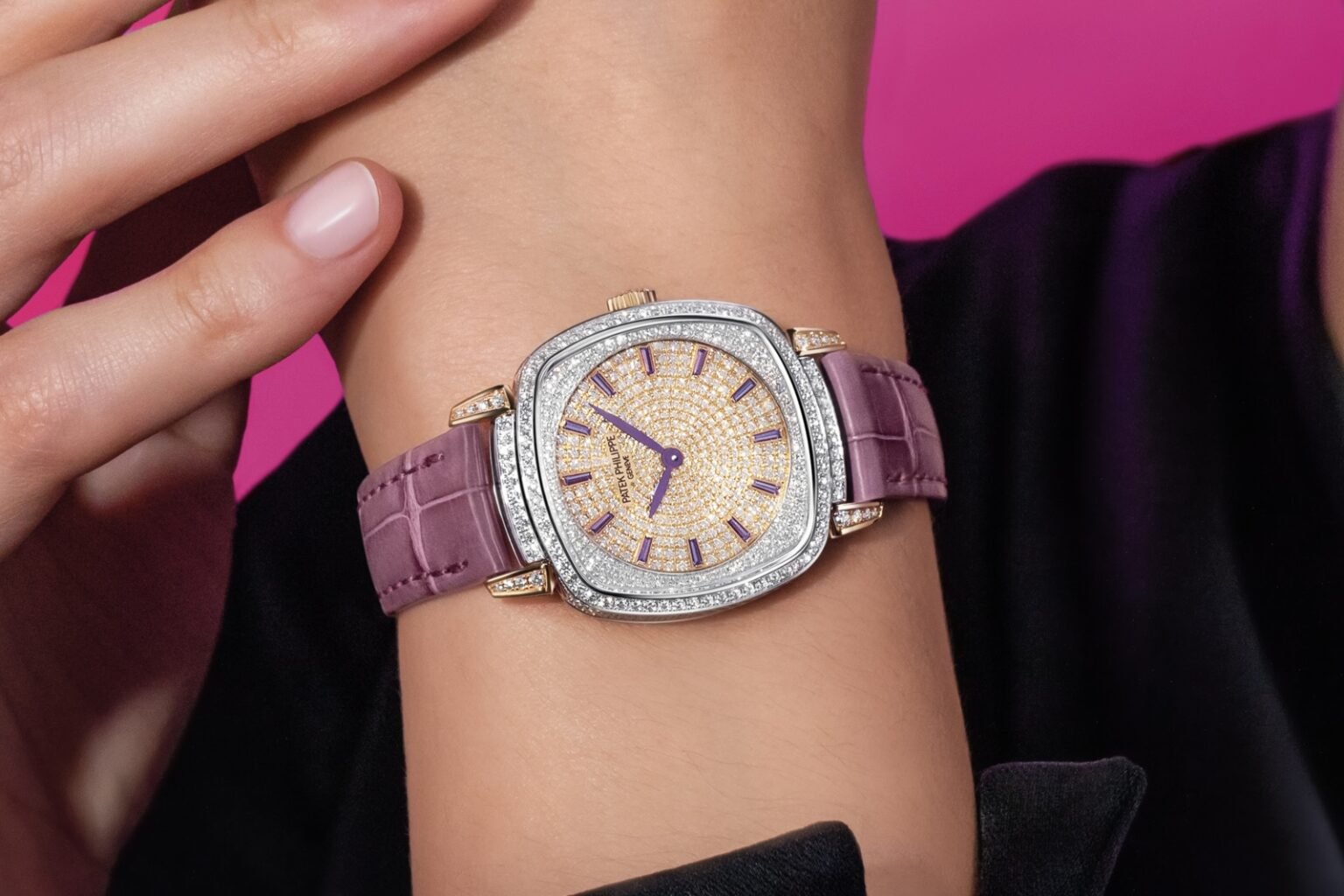 Patek-Philippe-Gondolo-Ladies-First-7043_250GR_001-7-1536x1024.jpg