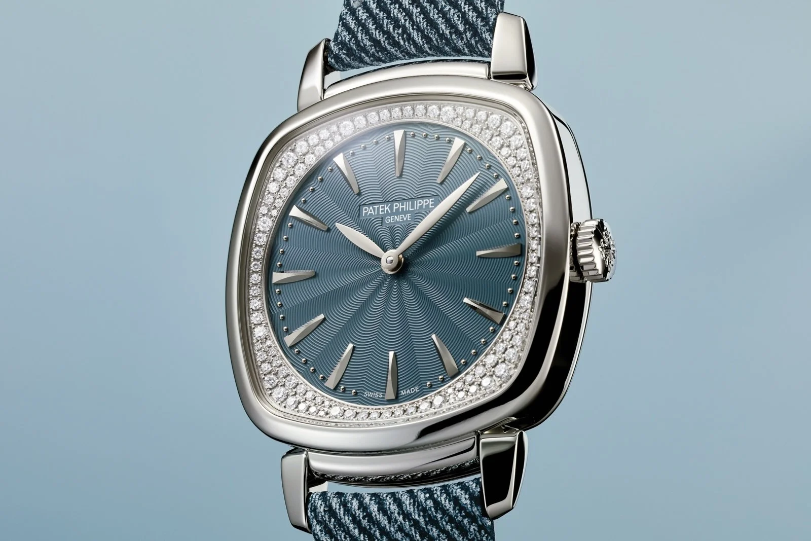 Patek-Philippe-Gondolo-Ladies-First-7043G-3x2-centred-header-2.jpg