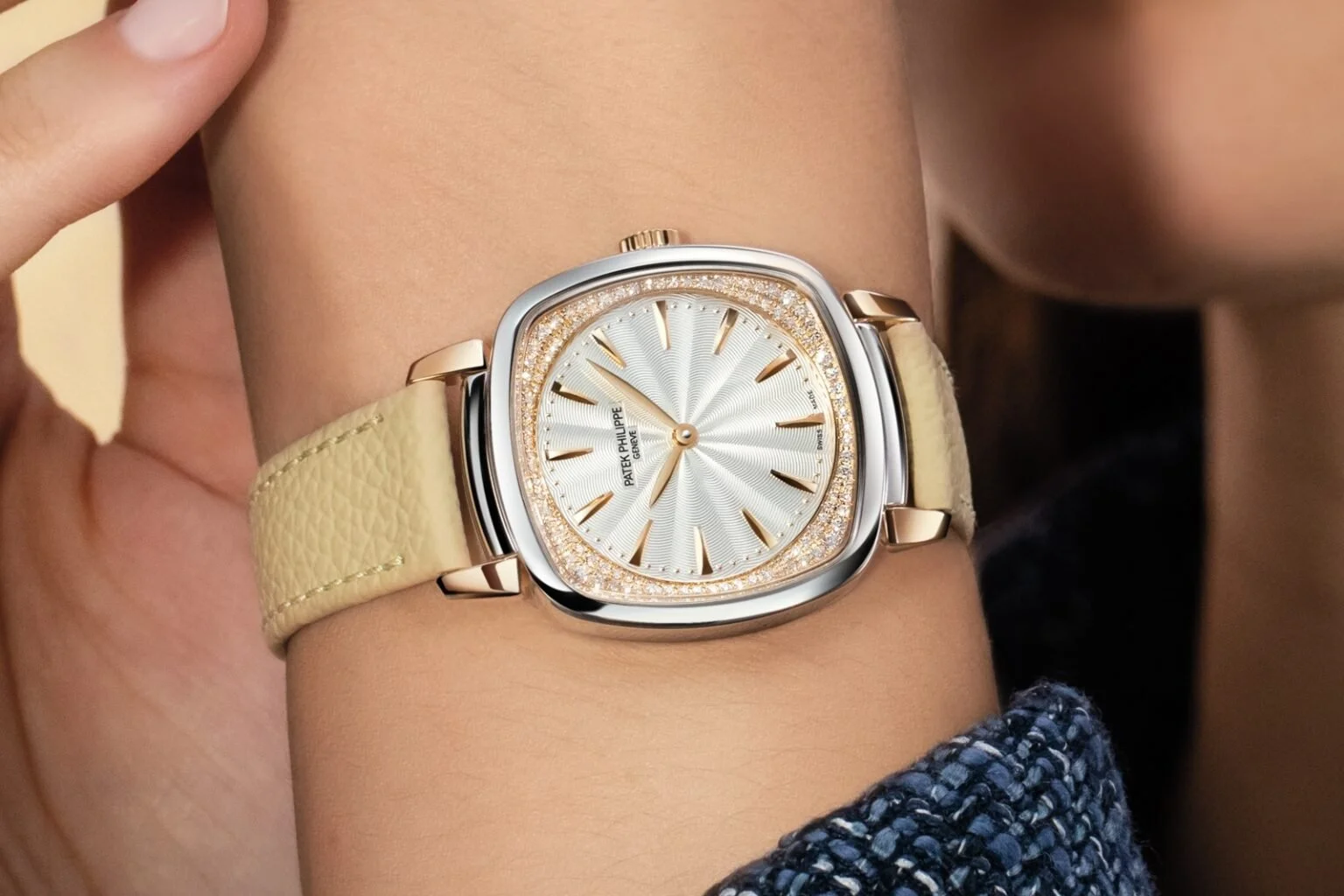 Patek-Philippe-Gondolo-Ladies-First-7043GR_001-9-1536x1024.jpg