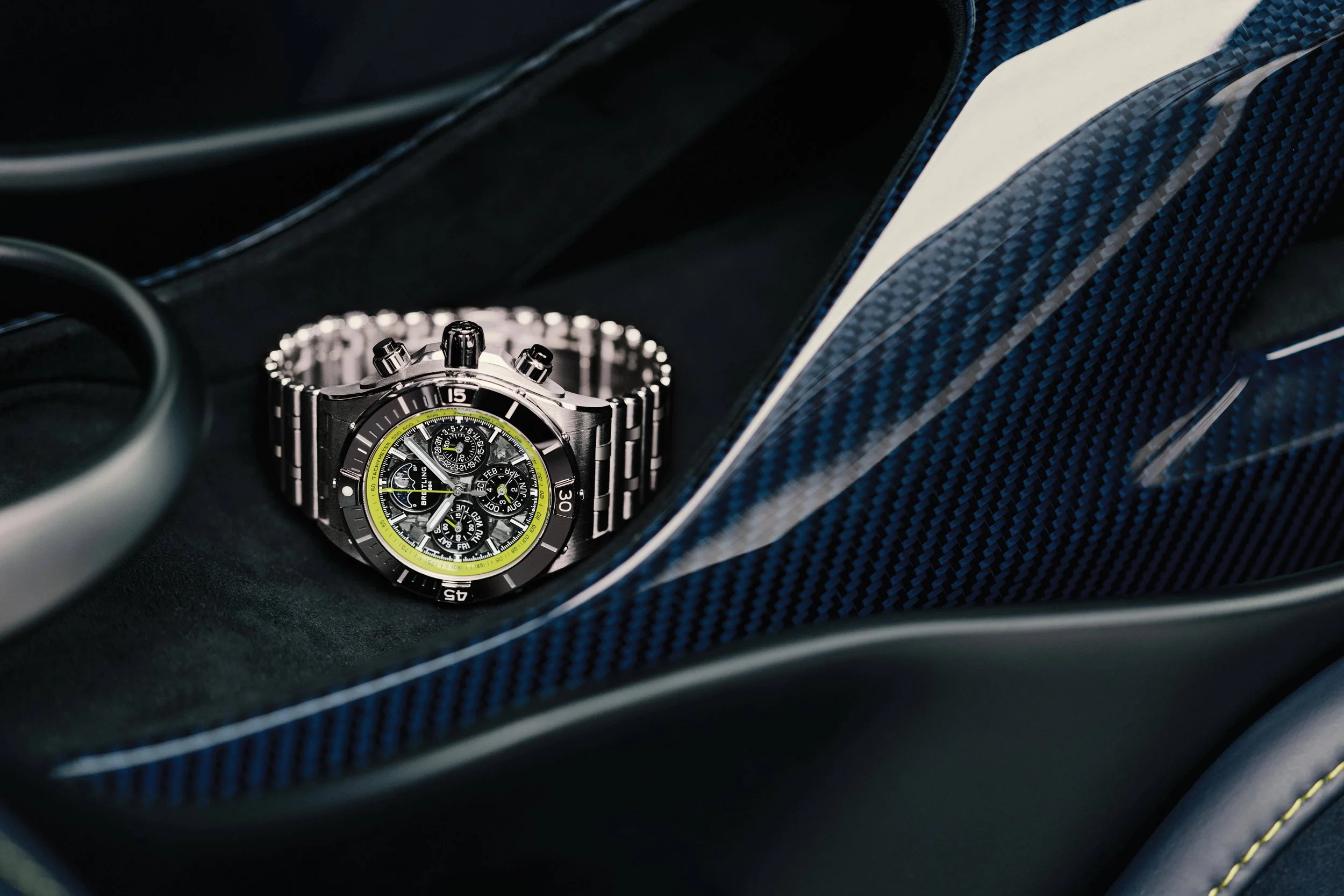 06_Breitling-Super-Chronomat-B19-44-Perpetual-Calendar-Chronograph-Aston-Martin-Valhalla_Breitling-Aston-Martin-Valhalla_Lime-Green_RGB.jpg