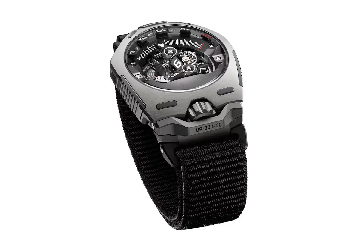 S00345_Urwerk_UR-300_Iron_3-4_V1.jpeg