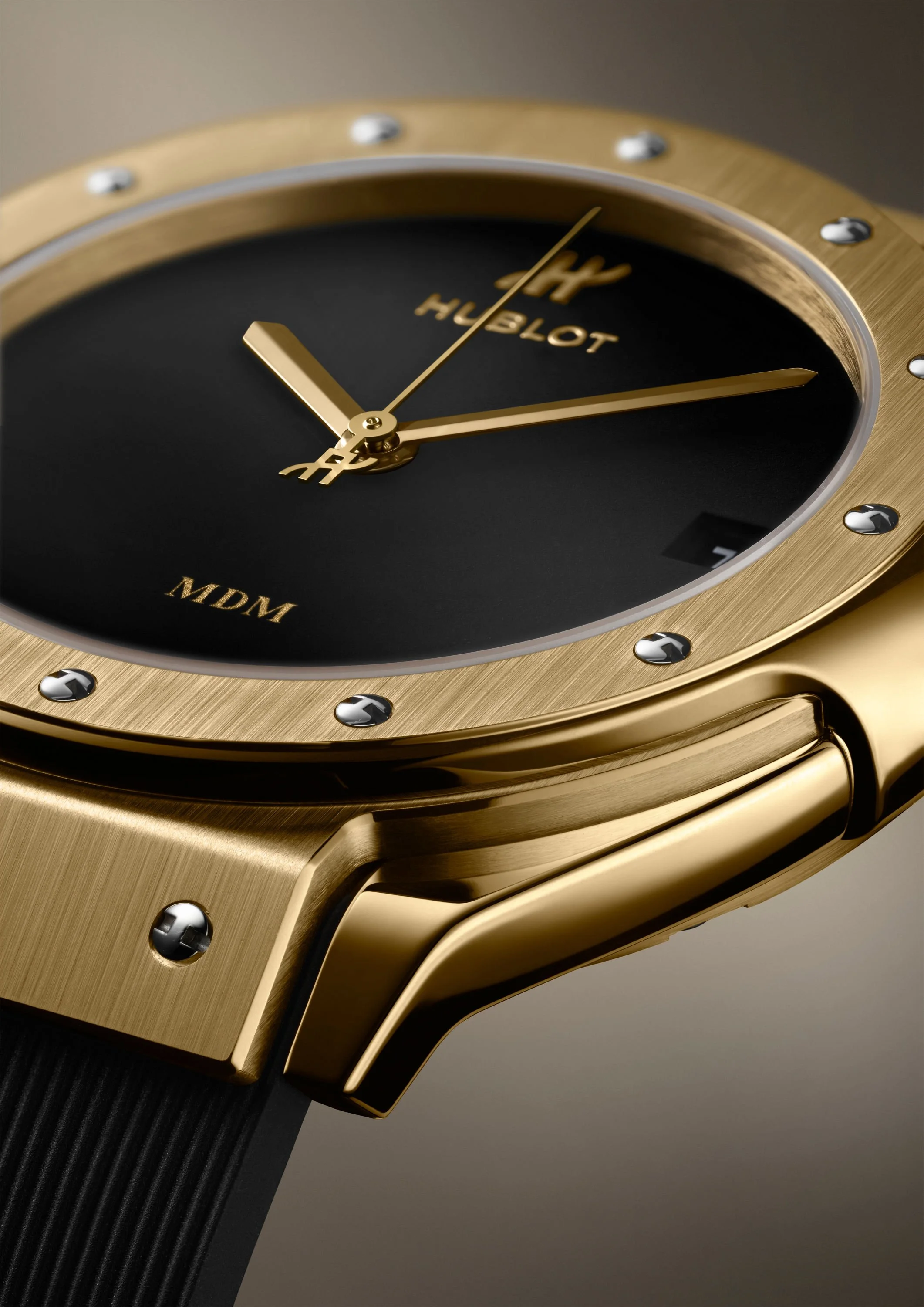 Hublot Classic Fusion Tributo Yellow Gold (6).jpeg