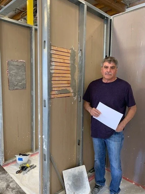 Plasterer Kent Sickles. Photo by Lainie Ettinger.