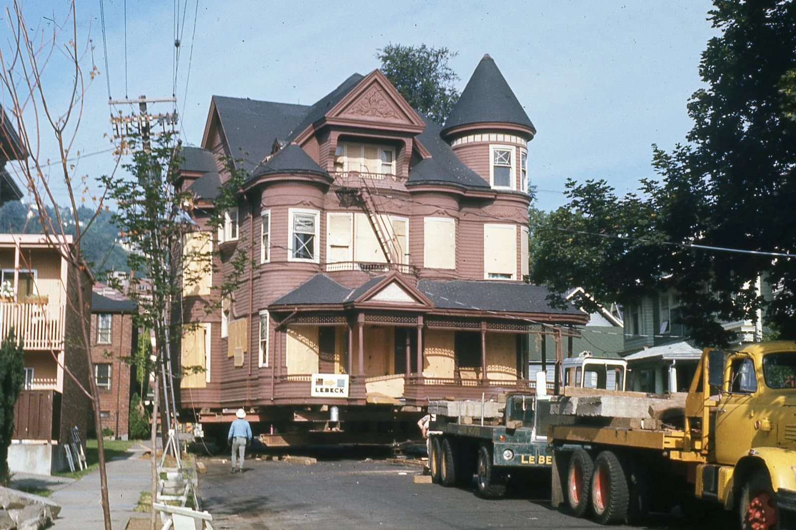 Captain Brown House being moved in Portland Oregon.