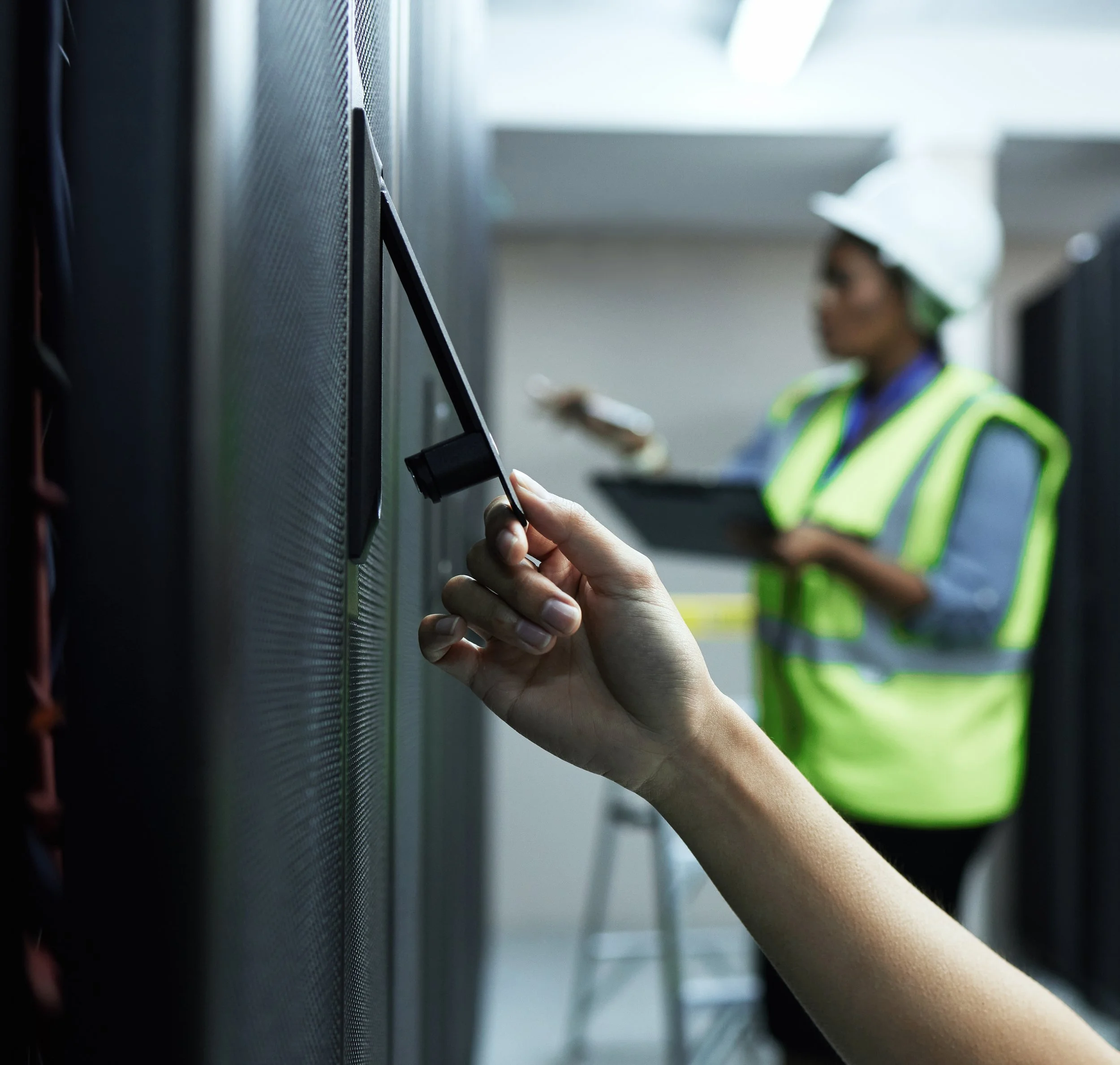 time-to-open-up-this-panel-2025-04-06-11-38-34-utc.jpg