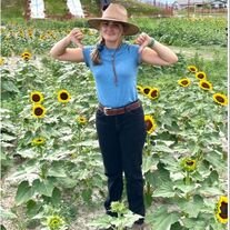 elena-in-sunflower-field.jpg