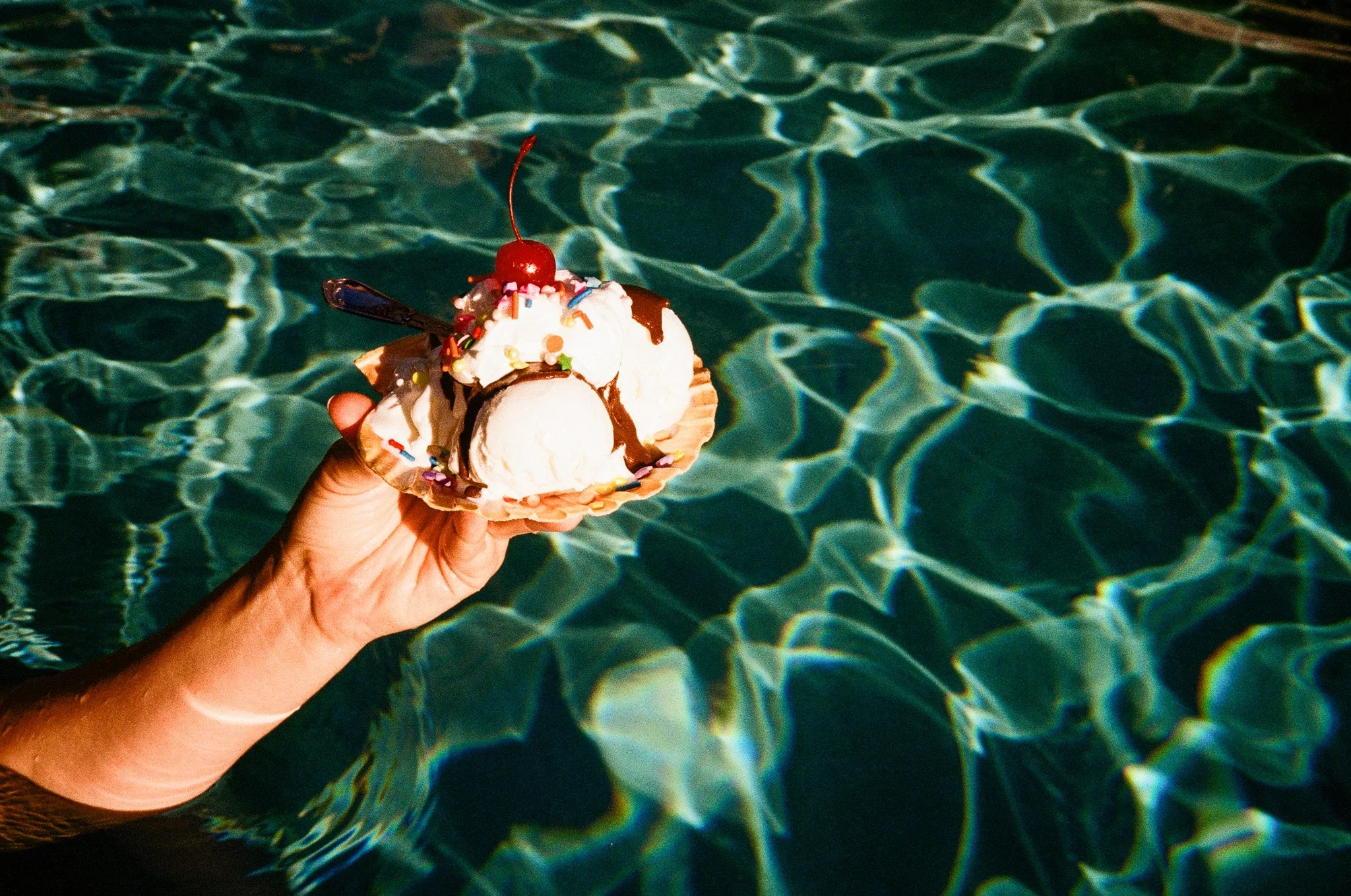 LeSupperClub_Poolside Corndogs & Sundaes24.jpg