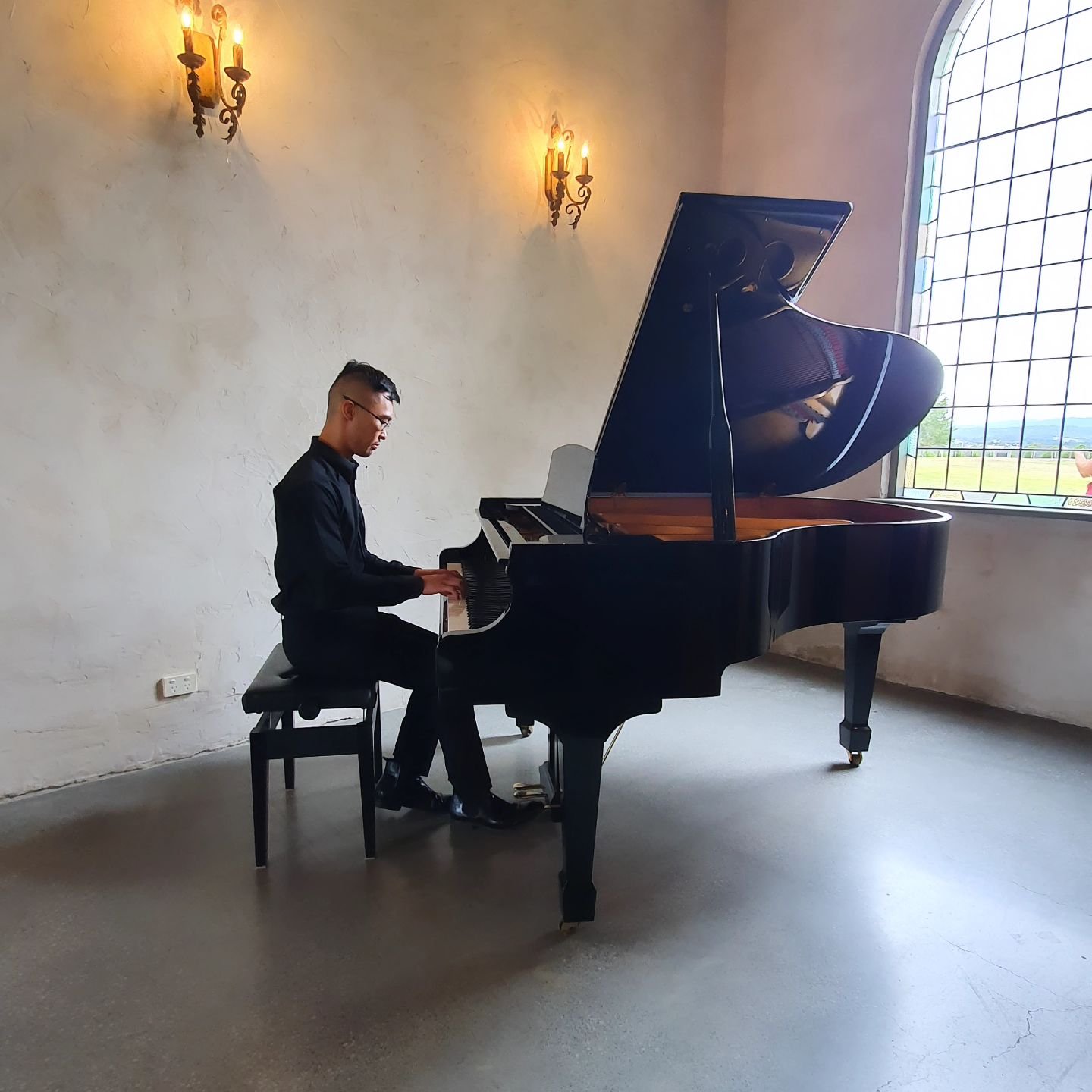 Throwback to a few months ago when I played at The Stones of the Yarra Valley.

If you are searching for a pianist who can create your own medley of songs for your wedding, then DM me today.

@stonesoftheyarravalley

#piano #pianist #pianists #instap