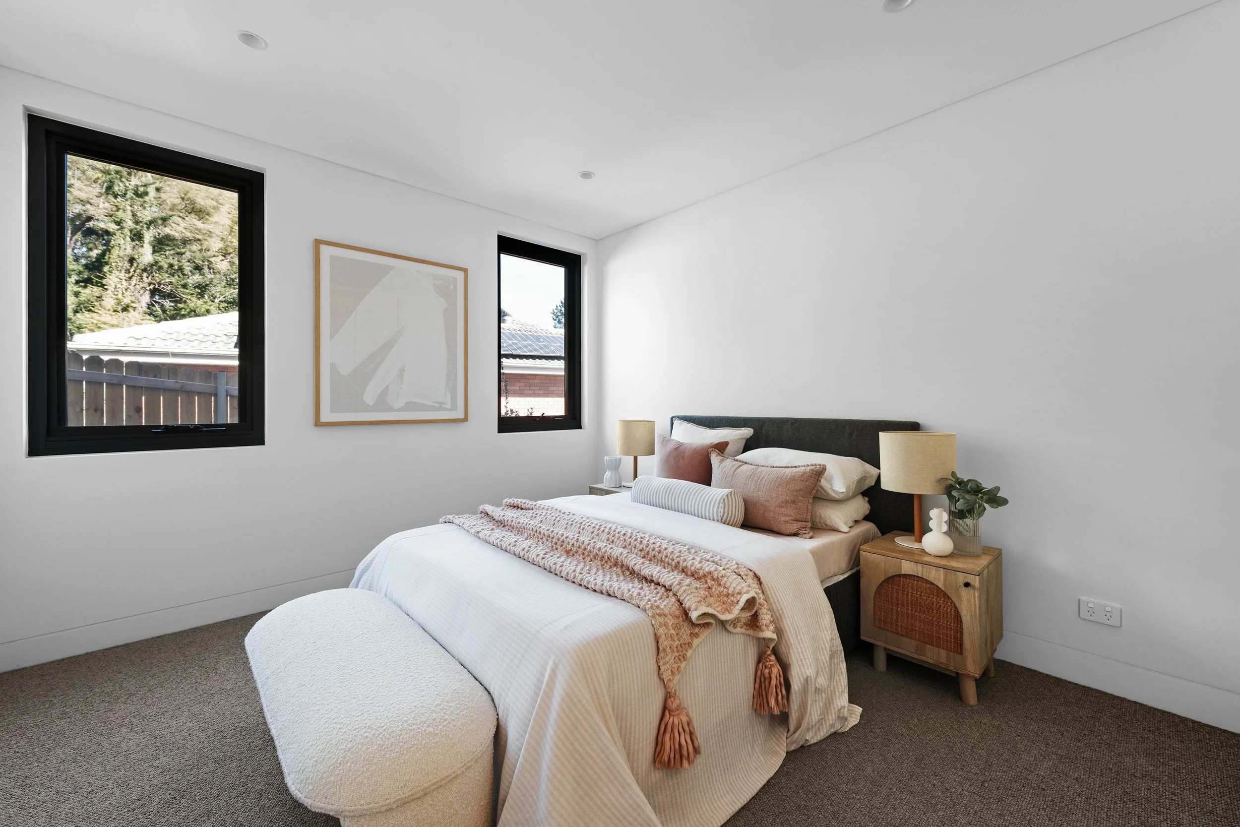 dundas-valley-duplex-interior-bed3-mont-architects.jpeg