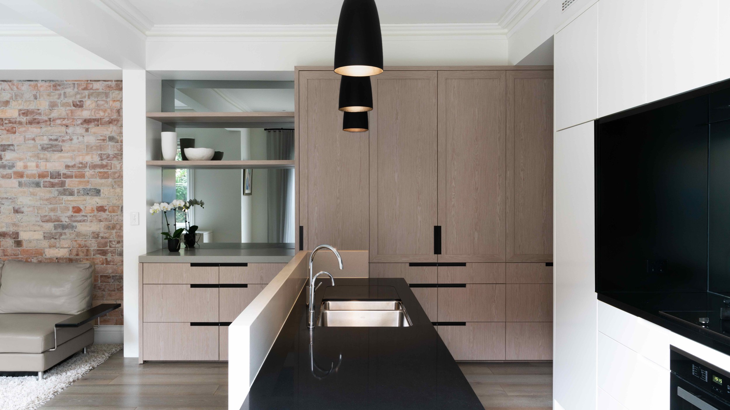 Image 2 Veneer Kitchen Mirror Splashback.jpg