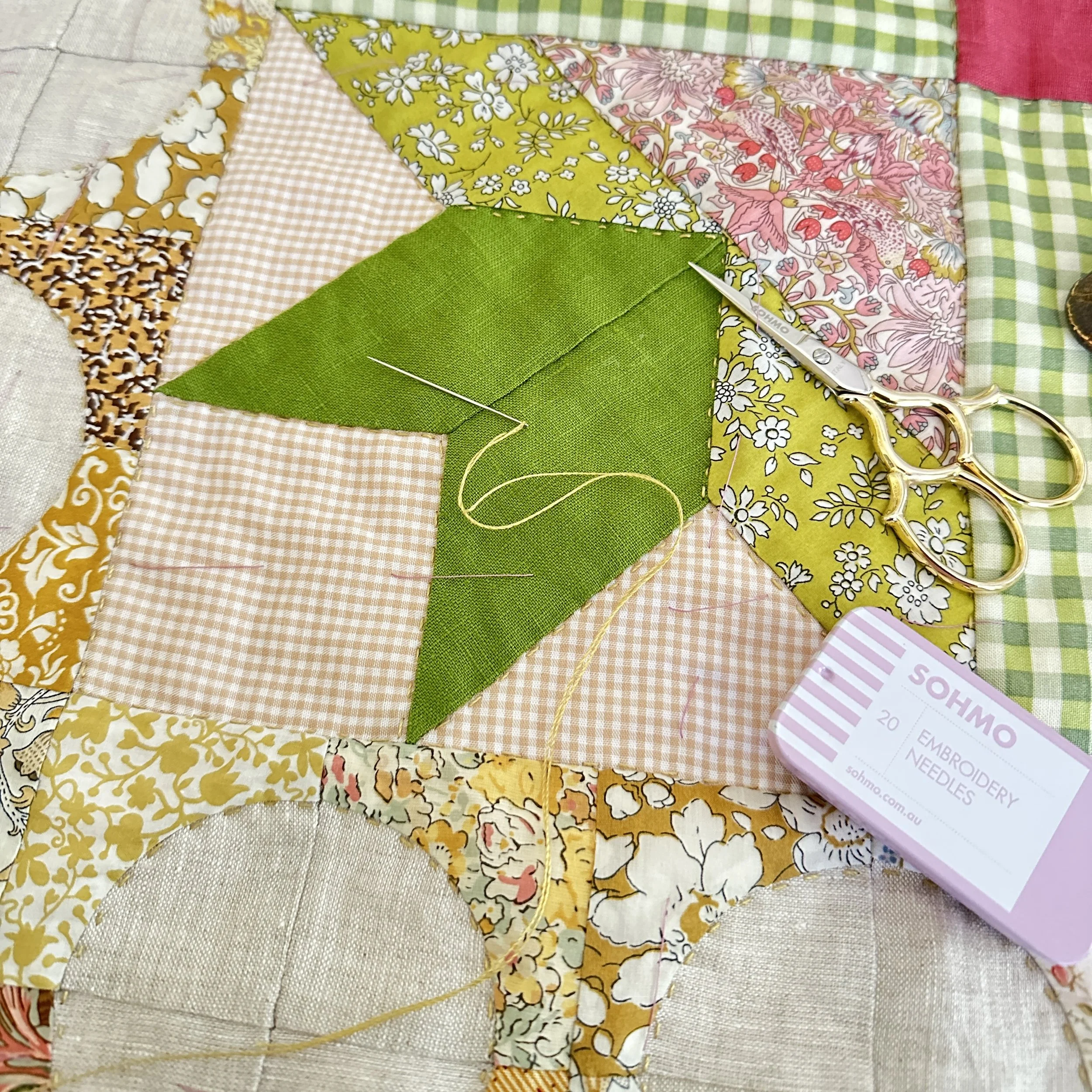 Raspberry Drive quilt detail