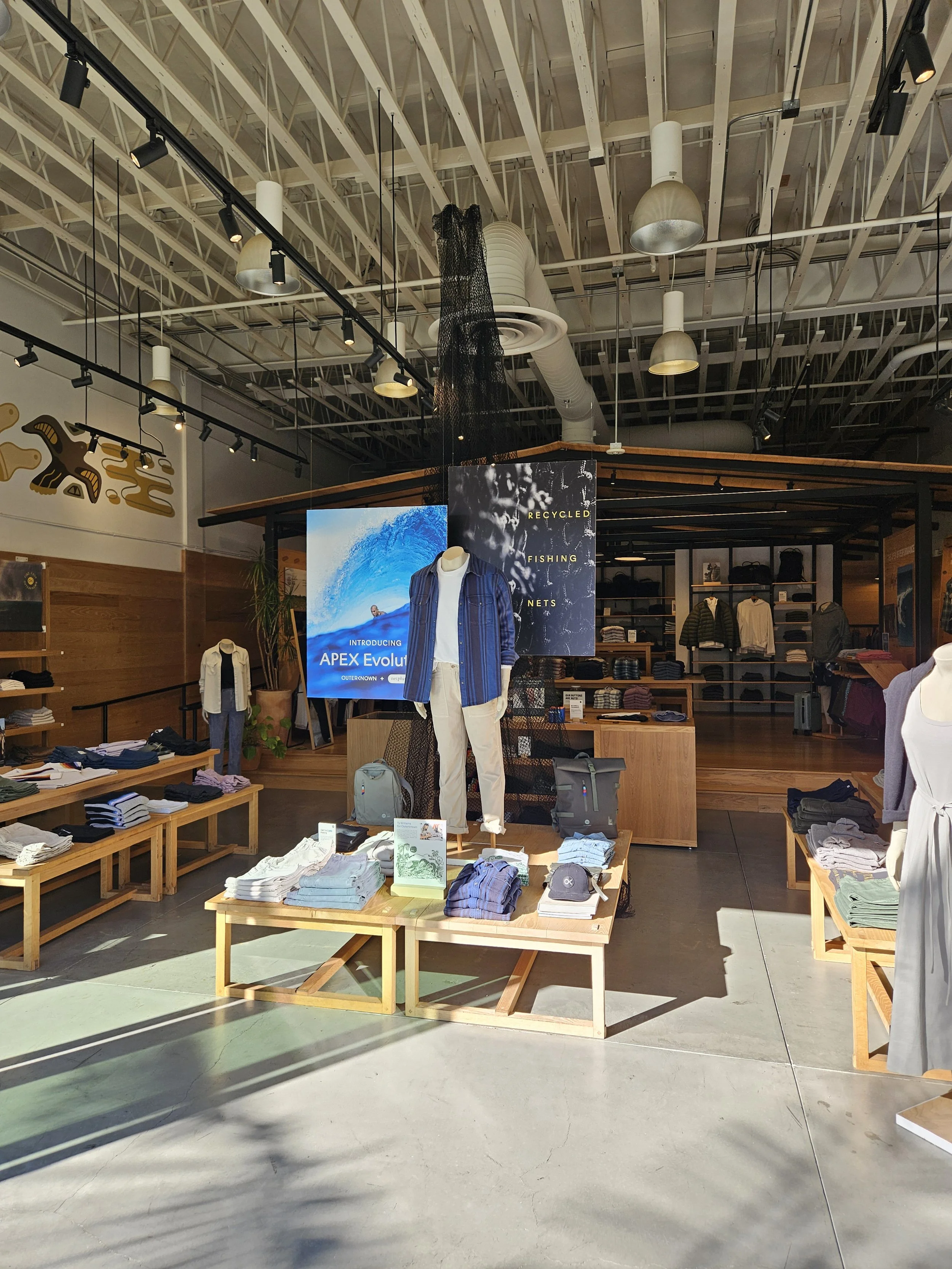 Outerknown, El Segundo