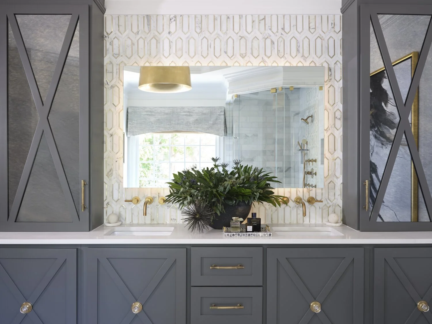 Minhnuyet Hardy - Edgy Estate Makeover - Bathroom