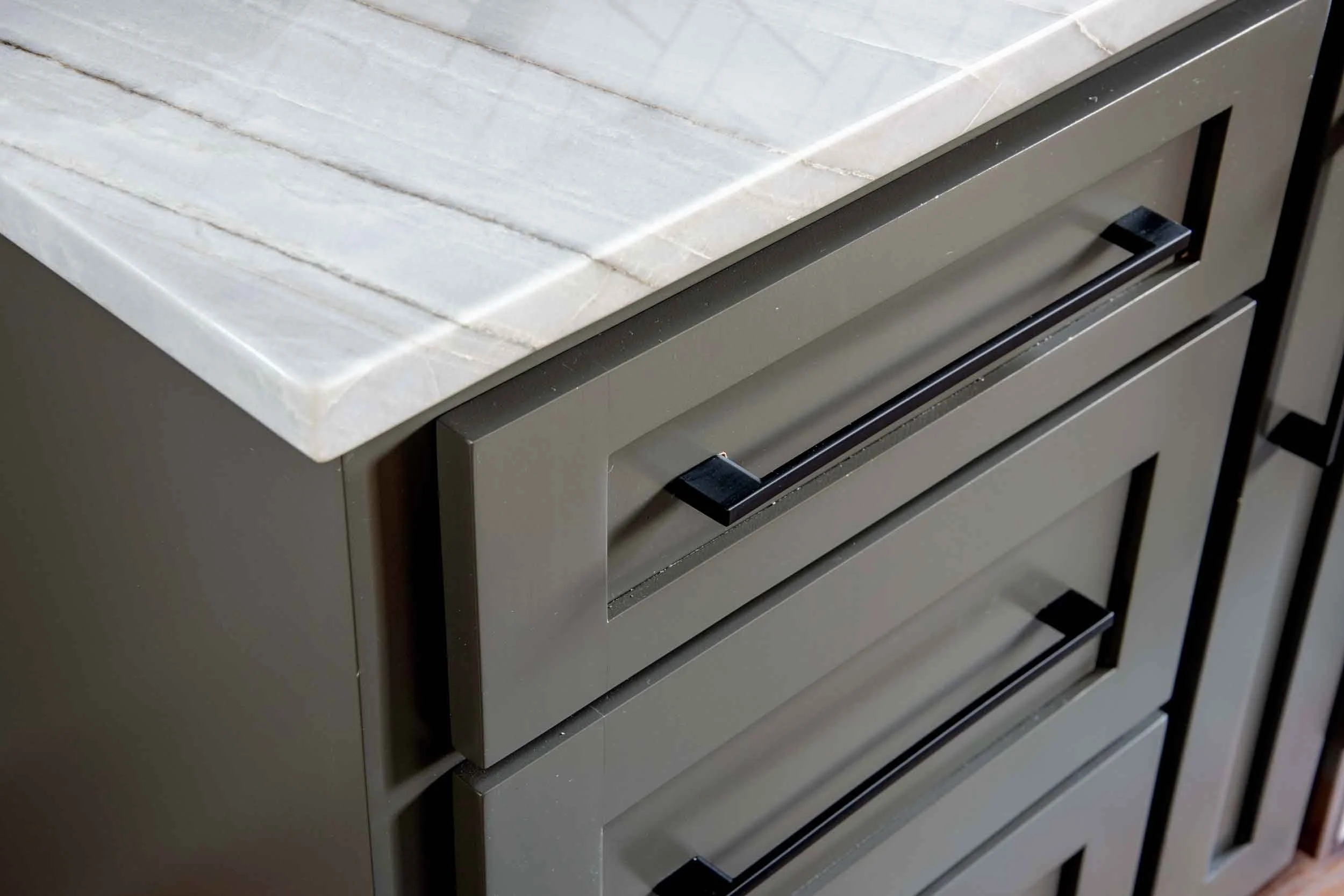minhnuyet-hardy-modern-masculine-manor-stone-countertop-12.jpg