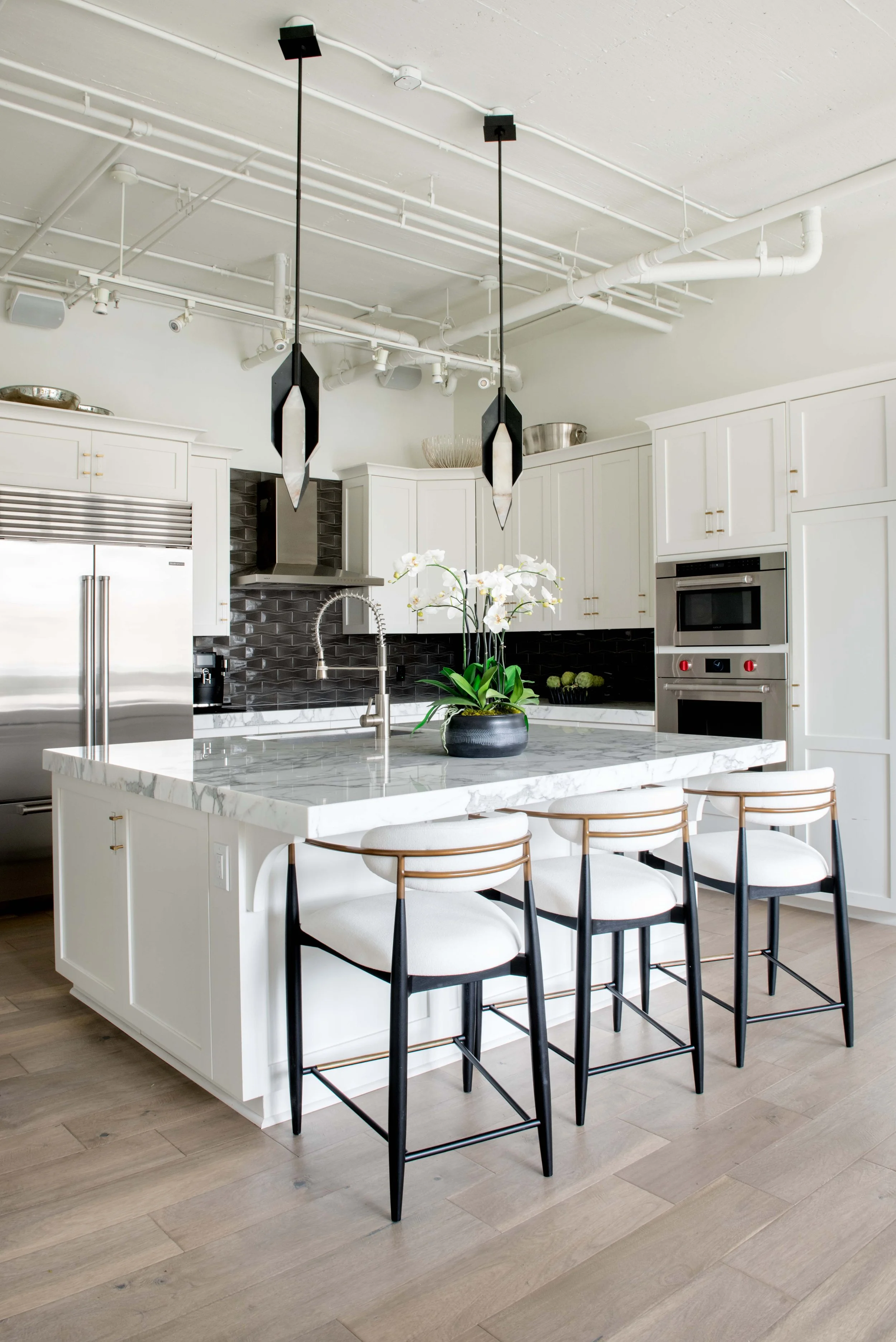 minhnuyet-hardy-contemporary-condo-interior-design-12.jpg