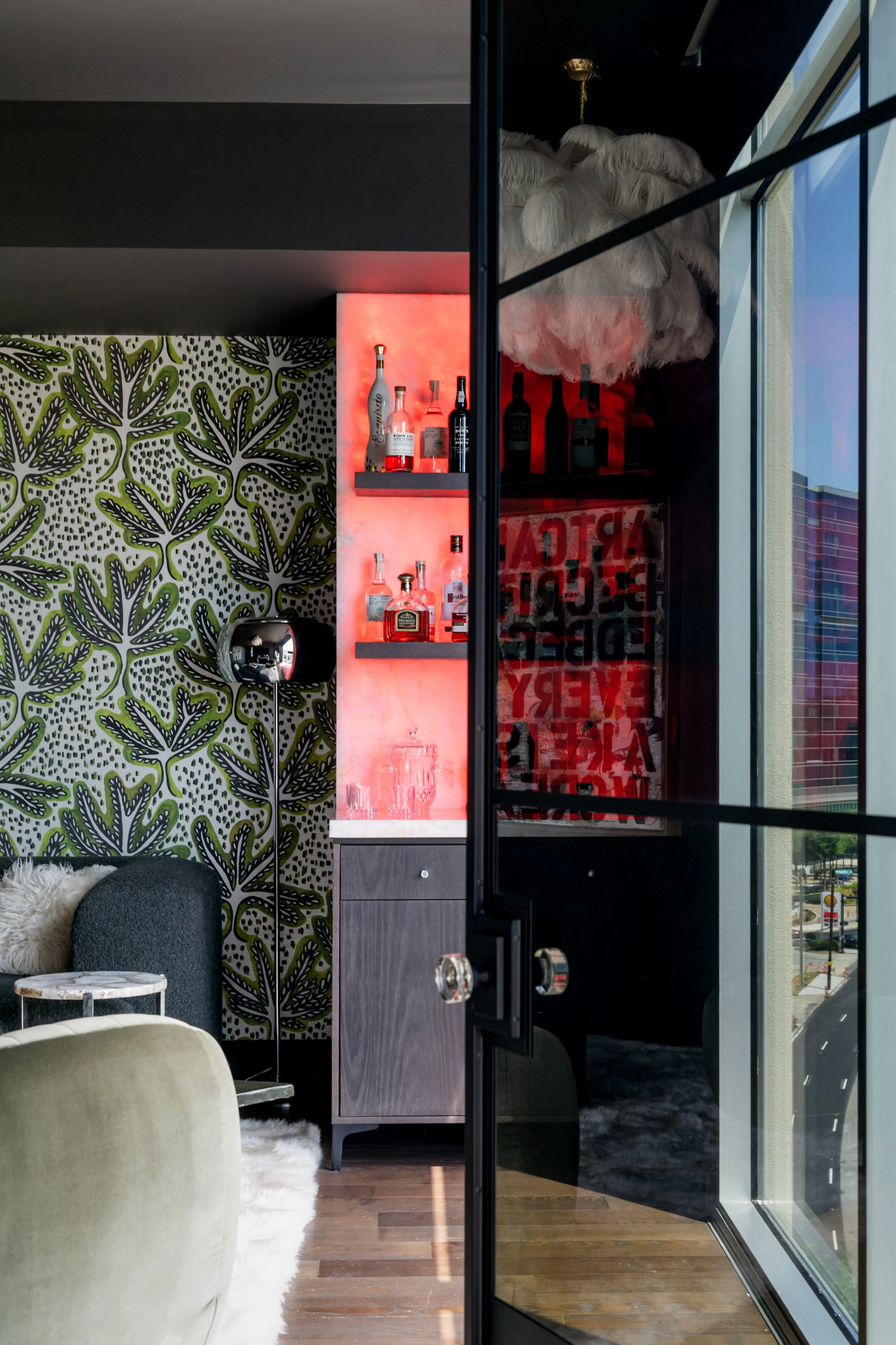 minhnuyet_hardy_brookwood_bar_red.jpg