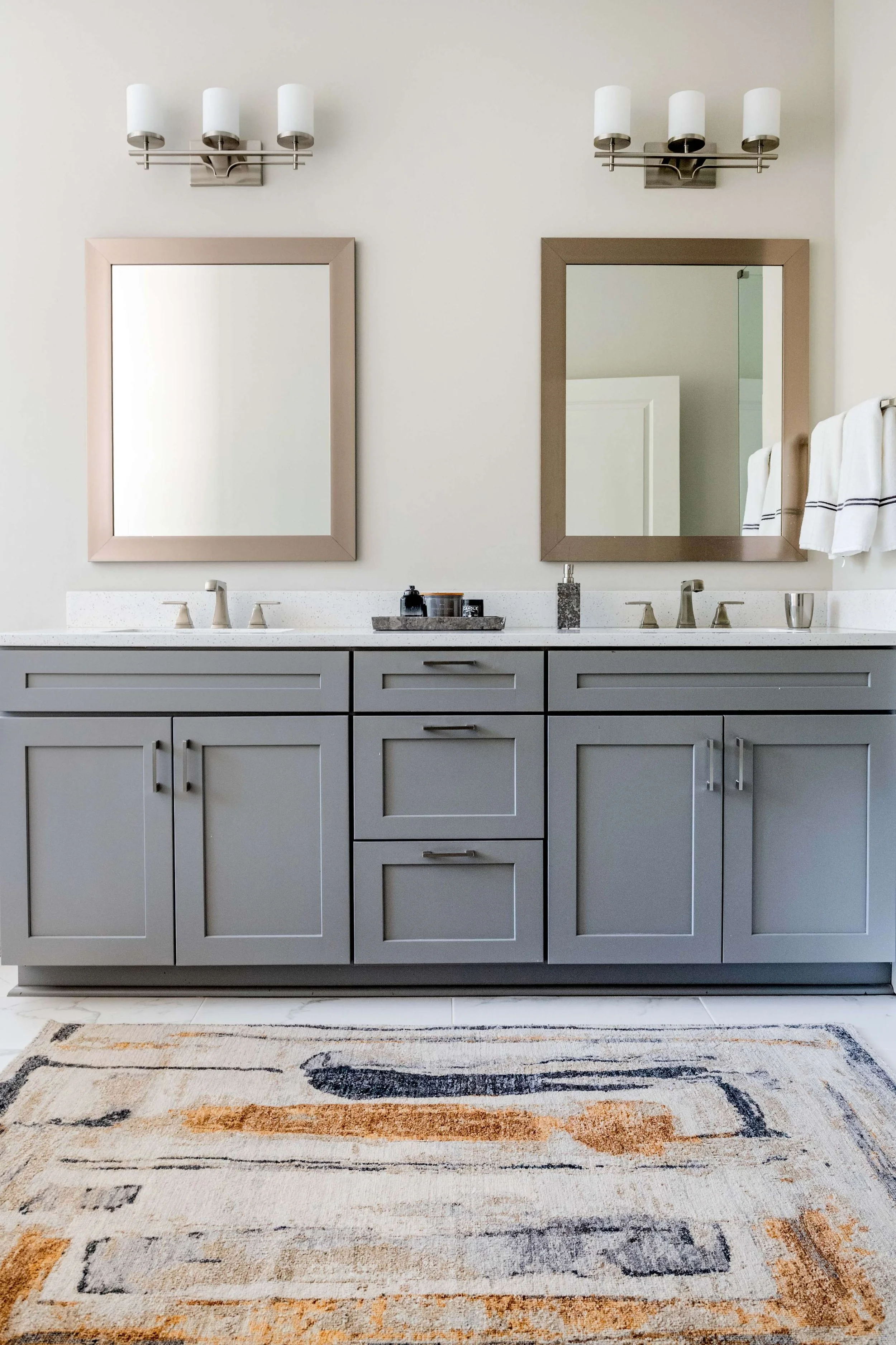 minhnuyet-hardy-dunwoody-row-house-bathroom-double-vanity.jpg