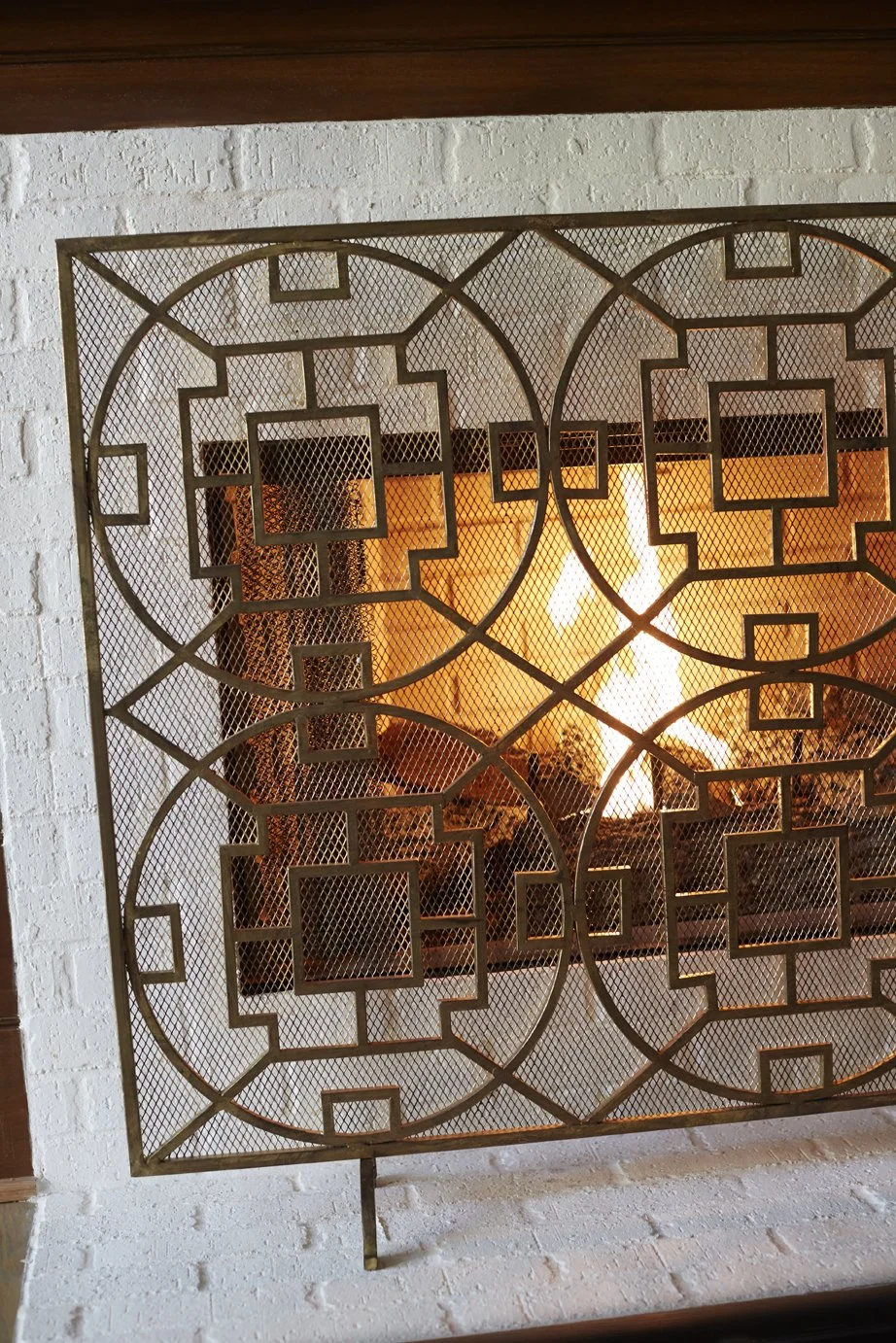 Minhnuyet Hardy - Brookhaven Beauty - Fireplace