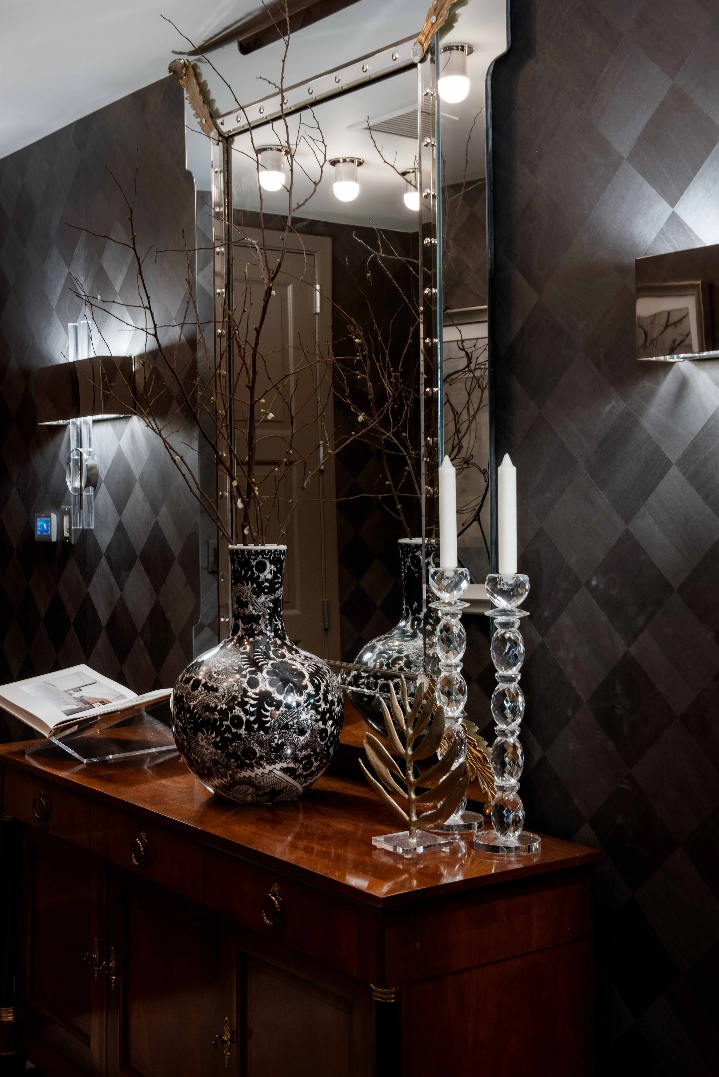minhnuyet-hardy-modern-glam-buckhead-interior-design-18.jpg