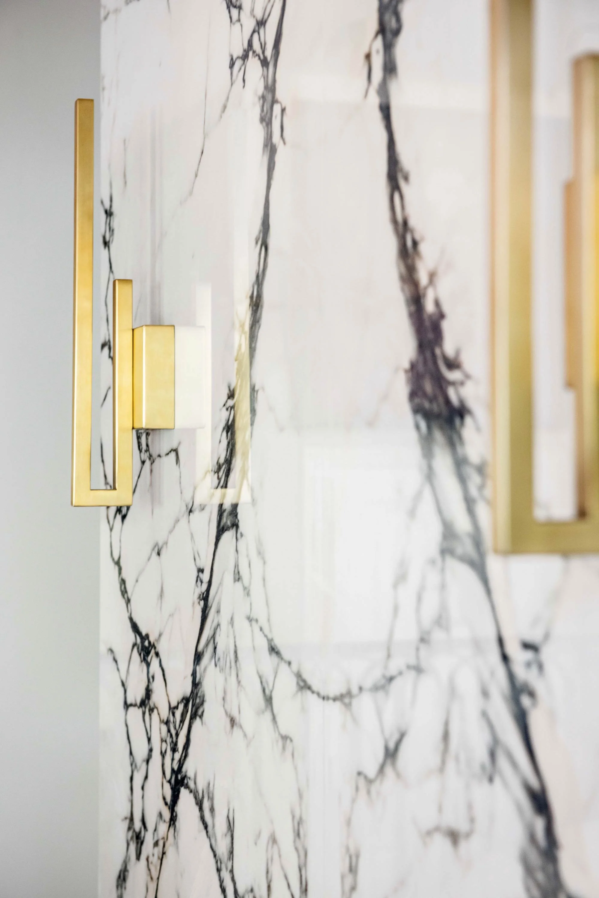 minhnuyet-hardy-california-cool-fireplace-sconce-03.jpg