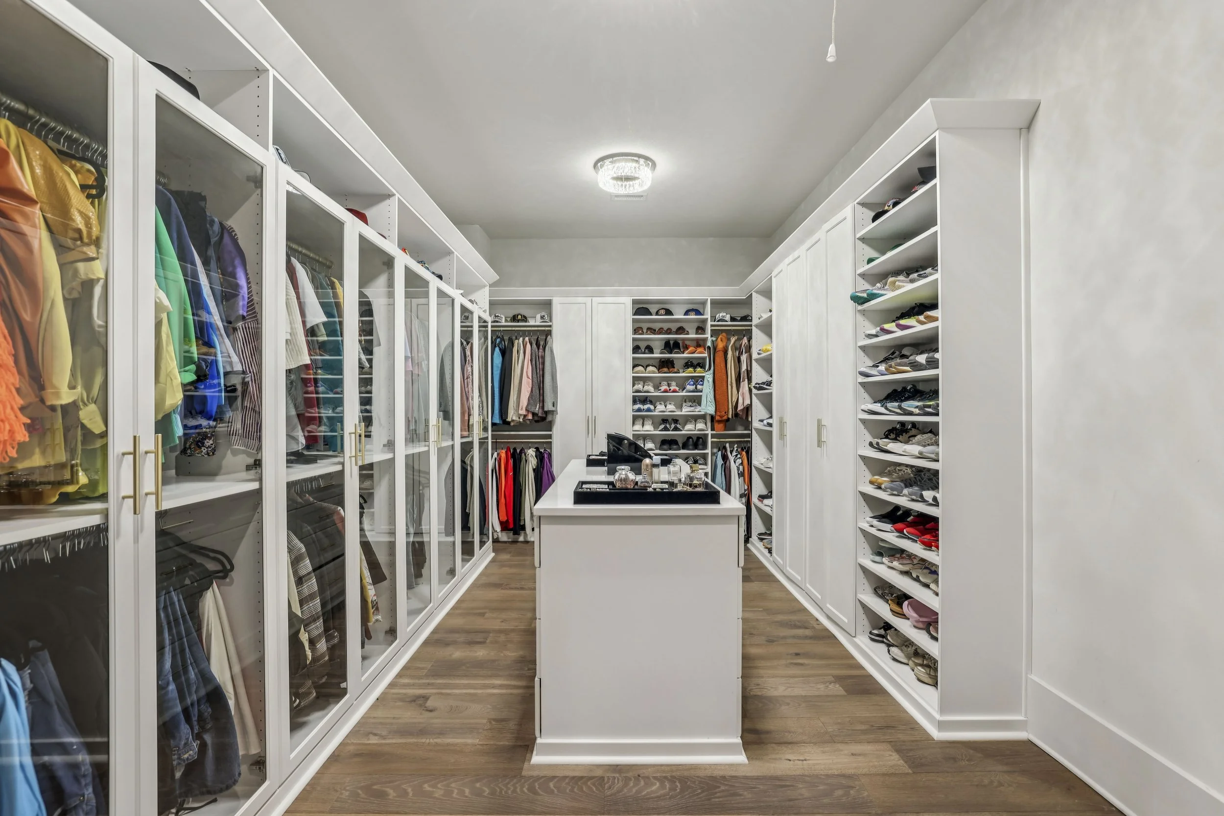 master_closet.jpg