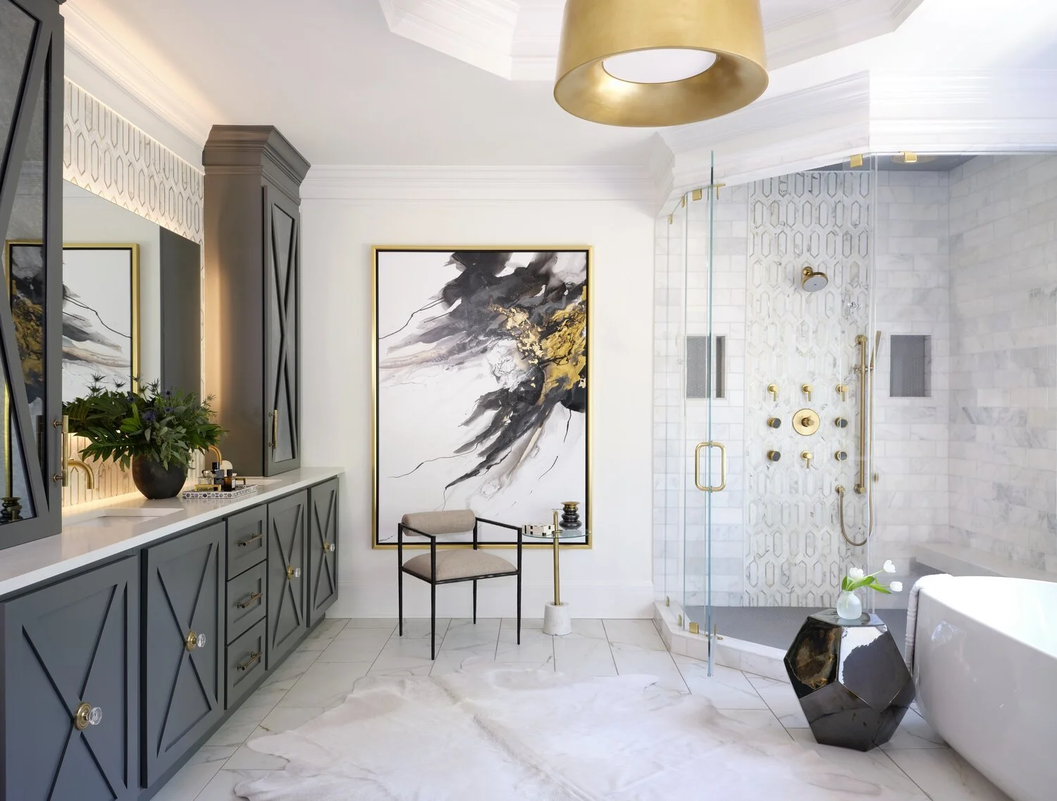 Minhnuyet Hardy - Edgy Estate Makeover - Bathroom