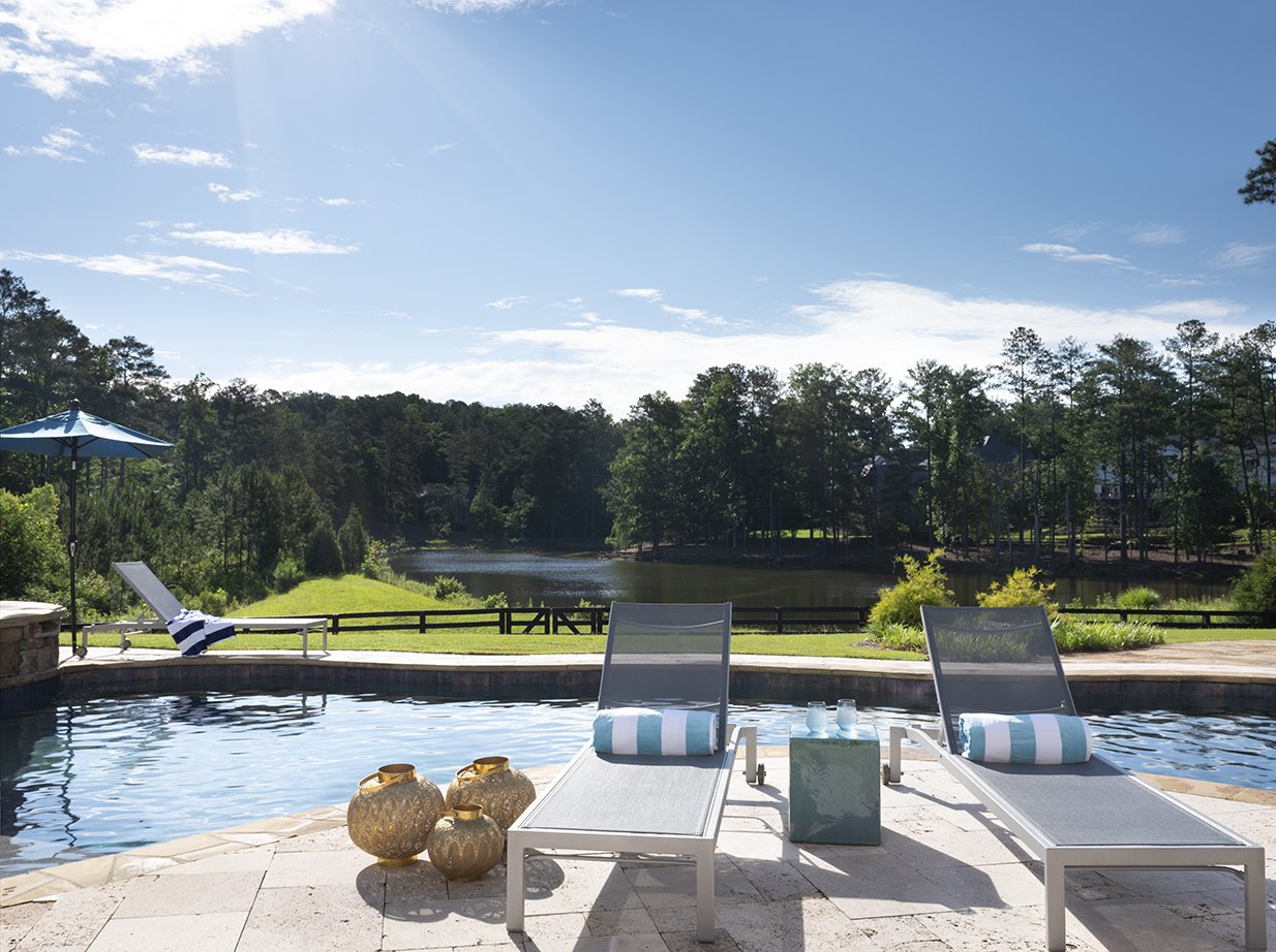 Minhnuyet Hardy - Moody Modern Man Cave - Pool