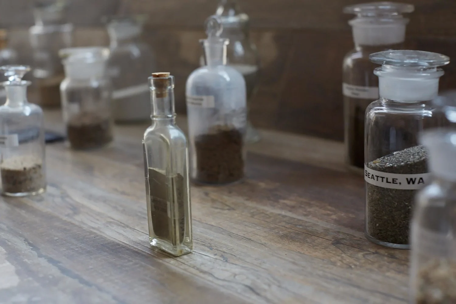 Minhnuyet Hardy - Contemporary Cool Loft - Bottles