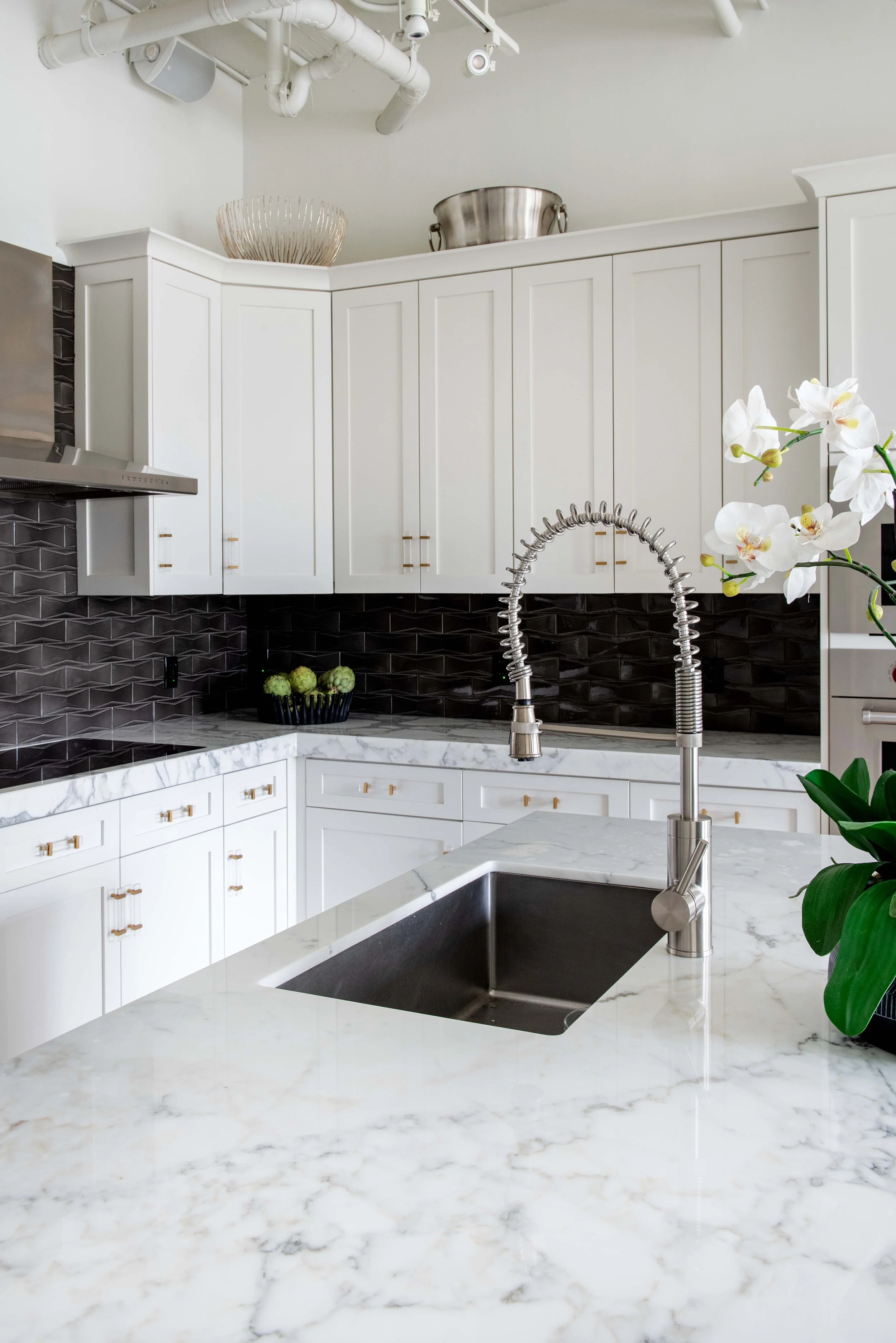 minhnuyet-hardy-contemporary-condo-interior-design-17.jpg