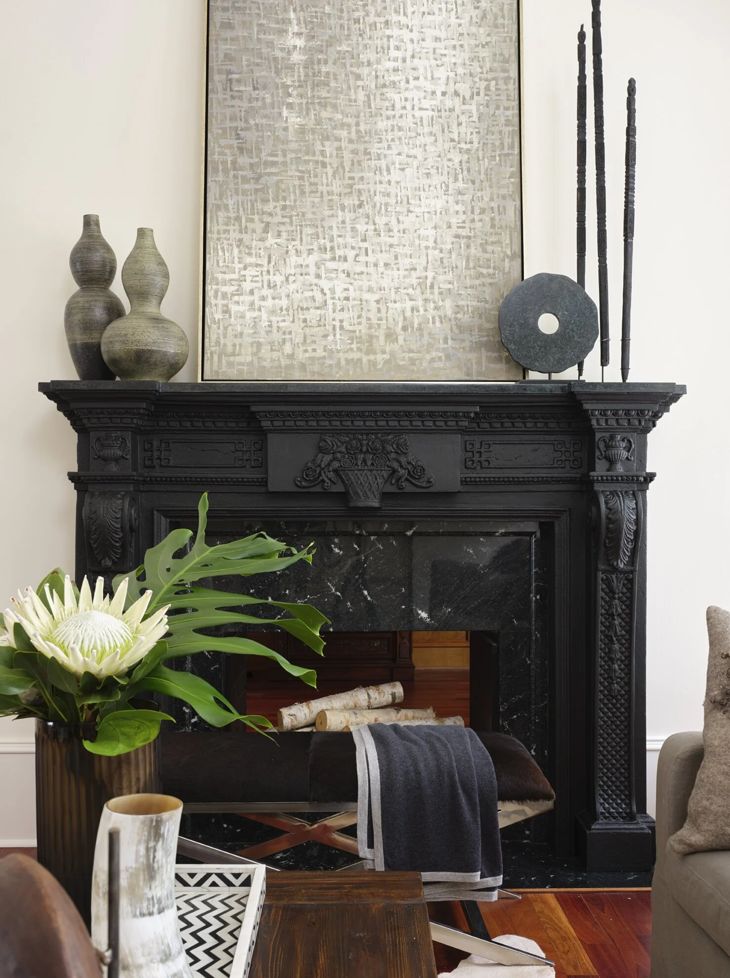 Minhnuyet Hardy - Modern Mediterranean - Fireplace