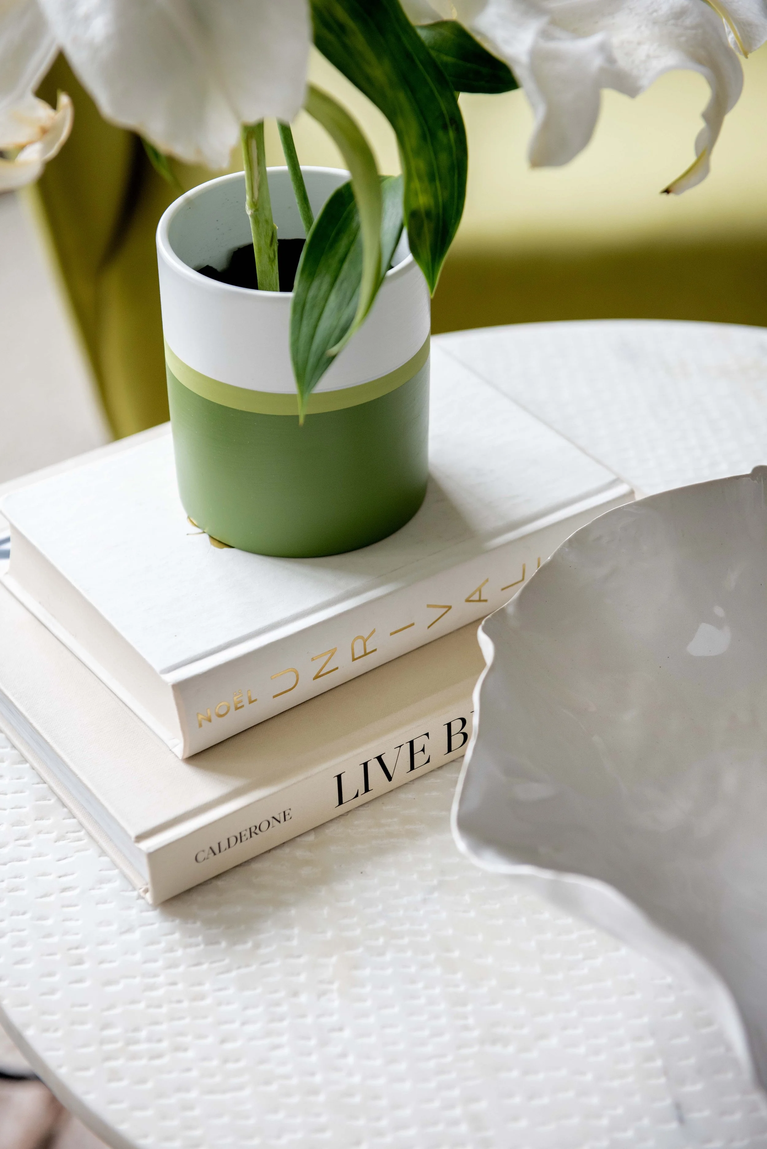 minhnuyet-hardy-contemporary-condo-interior-design-05.jpg