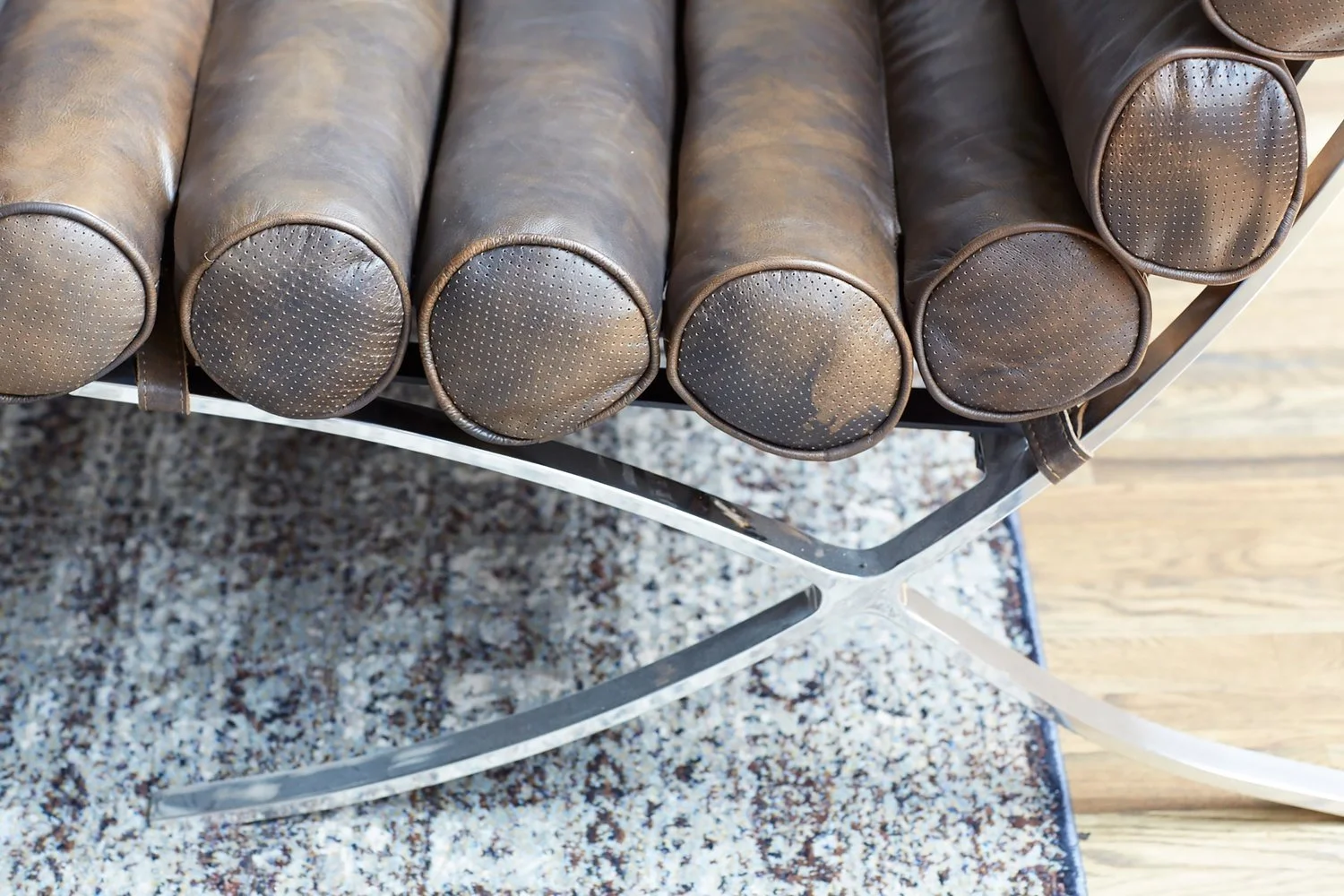 Minhnuyet Hardy - Contemporary Cool Loft