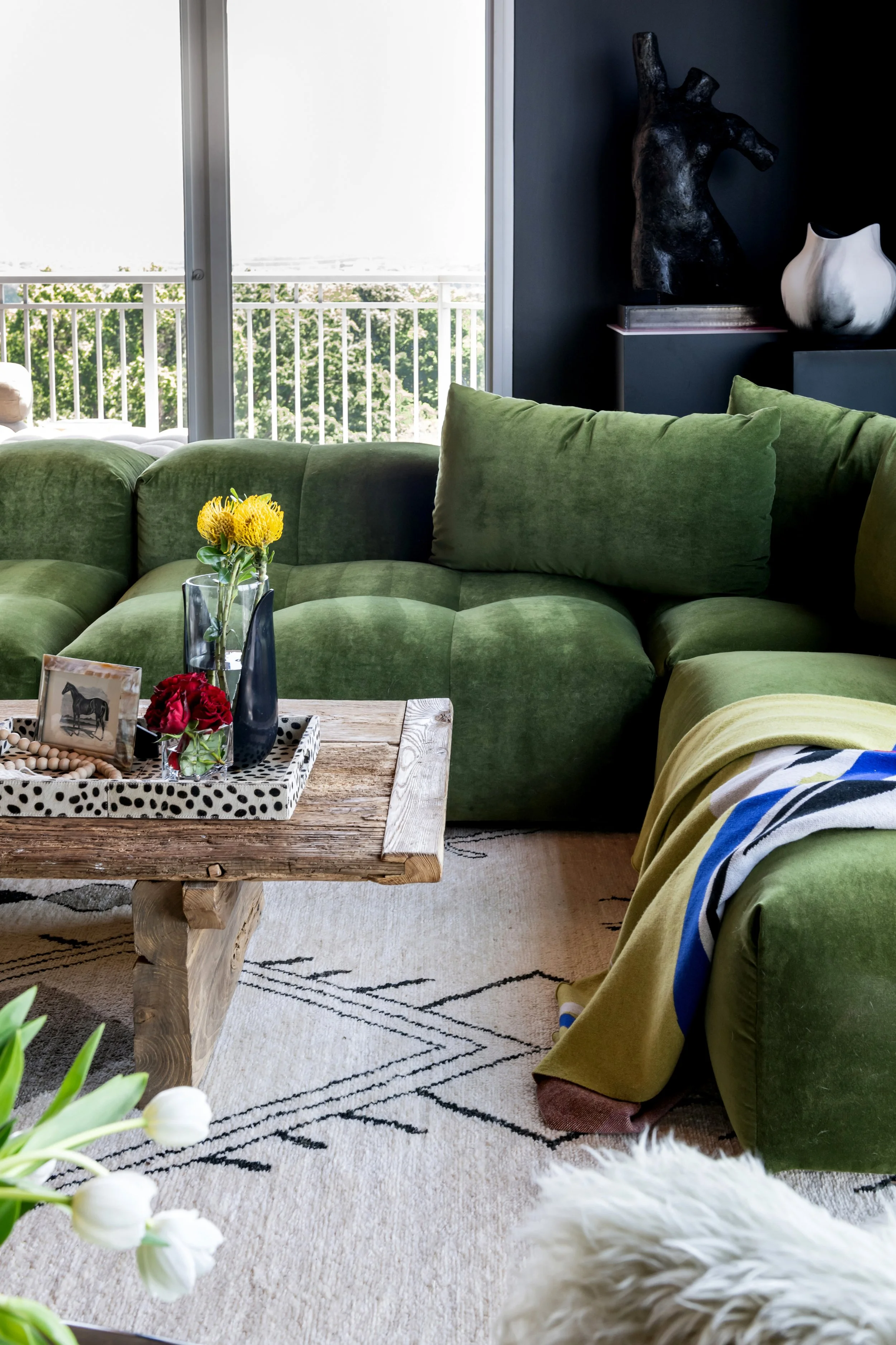 minhnuyet_hardy_brookwood_sofa_view.jpg