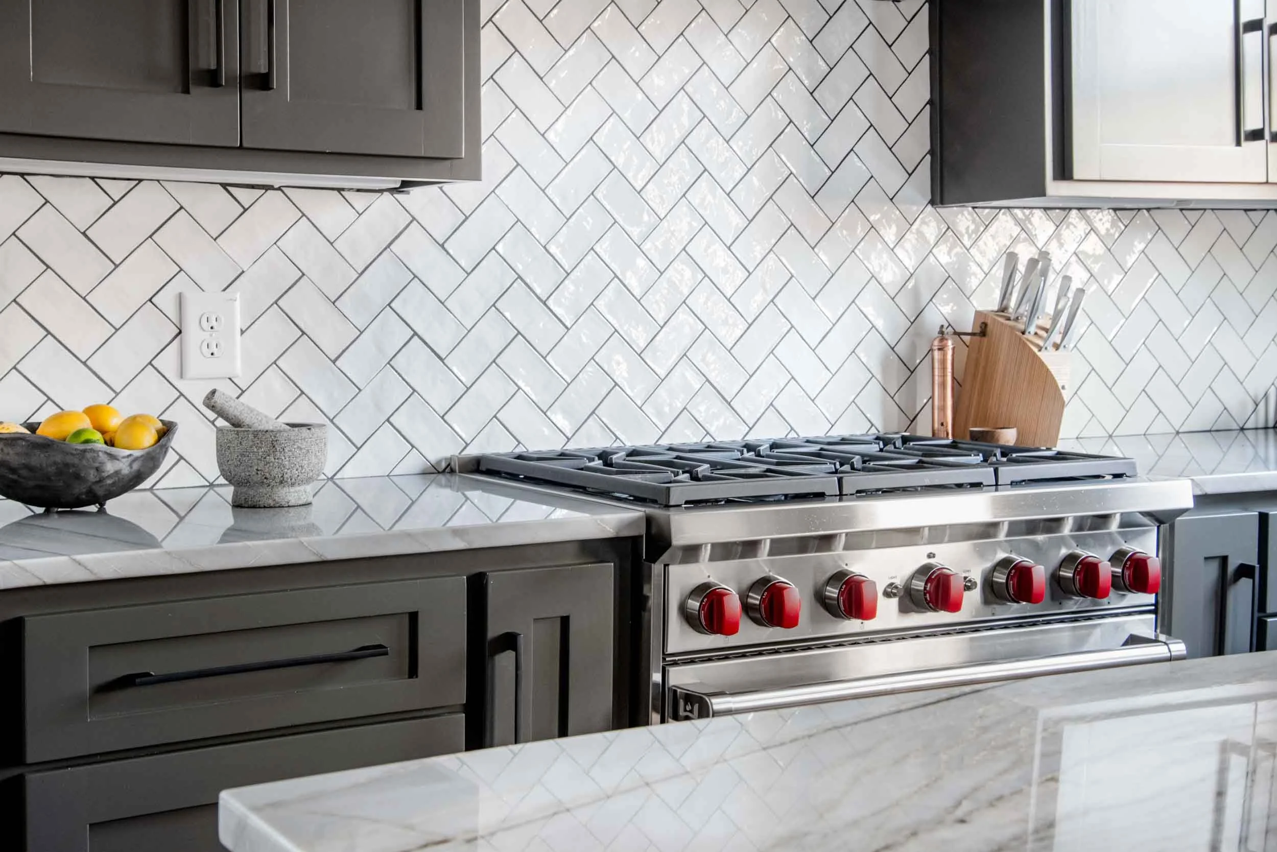 minhnuyet-hardy-modern-masculine-manor-backsplash-09.jpg