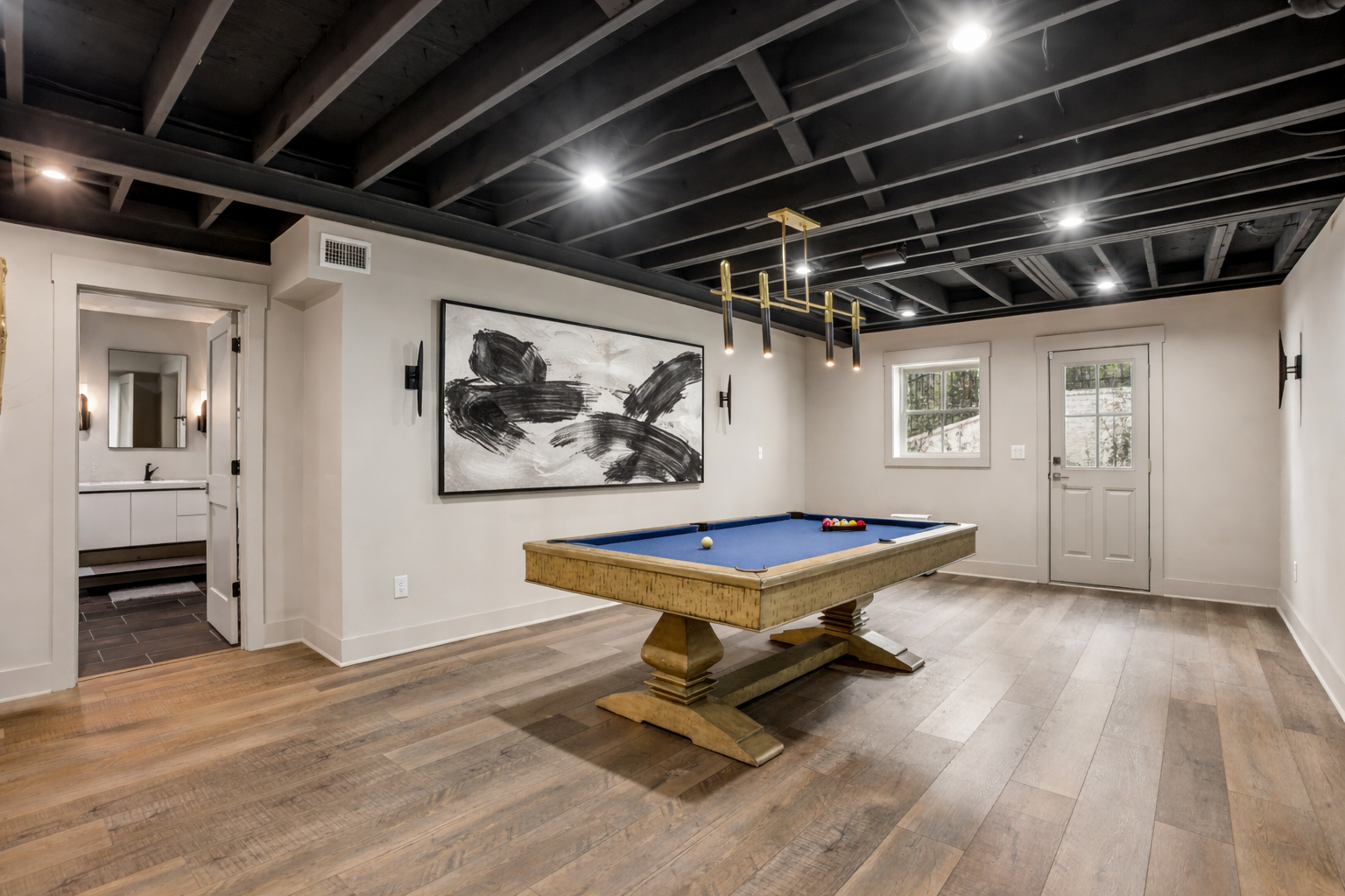pool_room .png